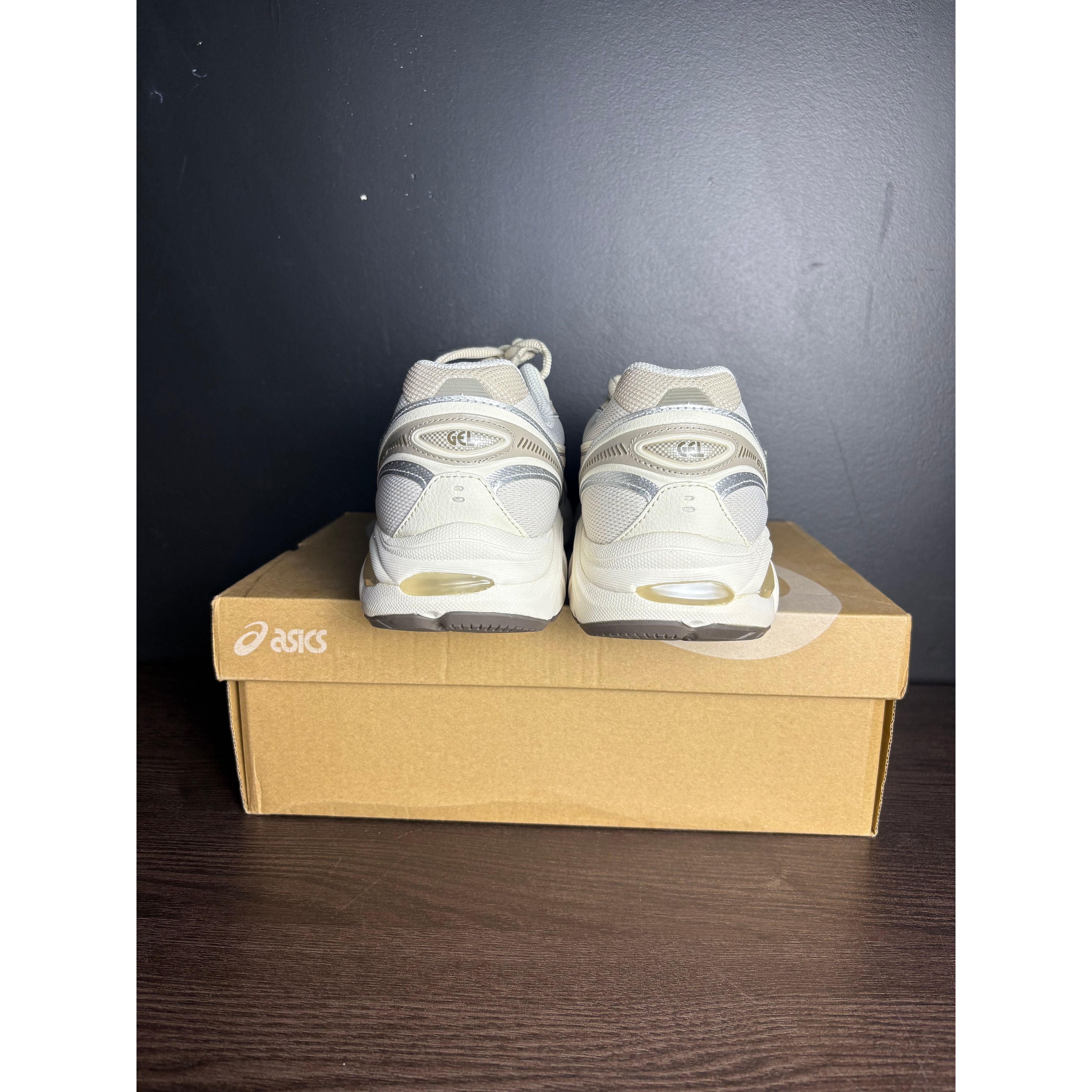 ASICS Gel-2160 "Oatmeal Simply Taupe" **PRE-OWNED**