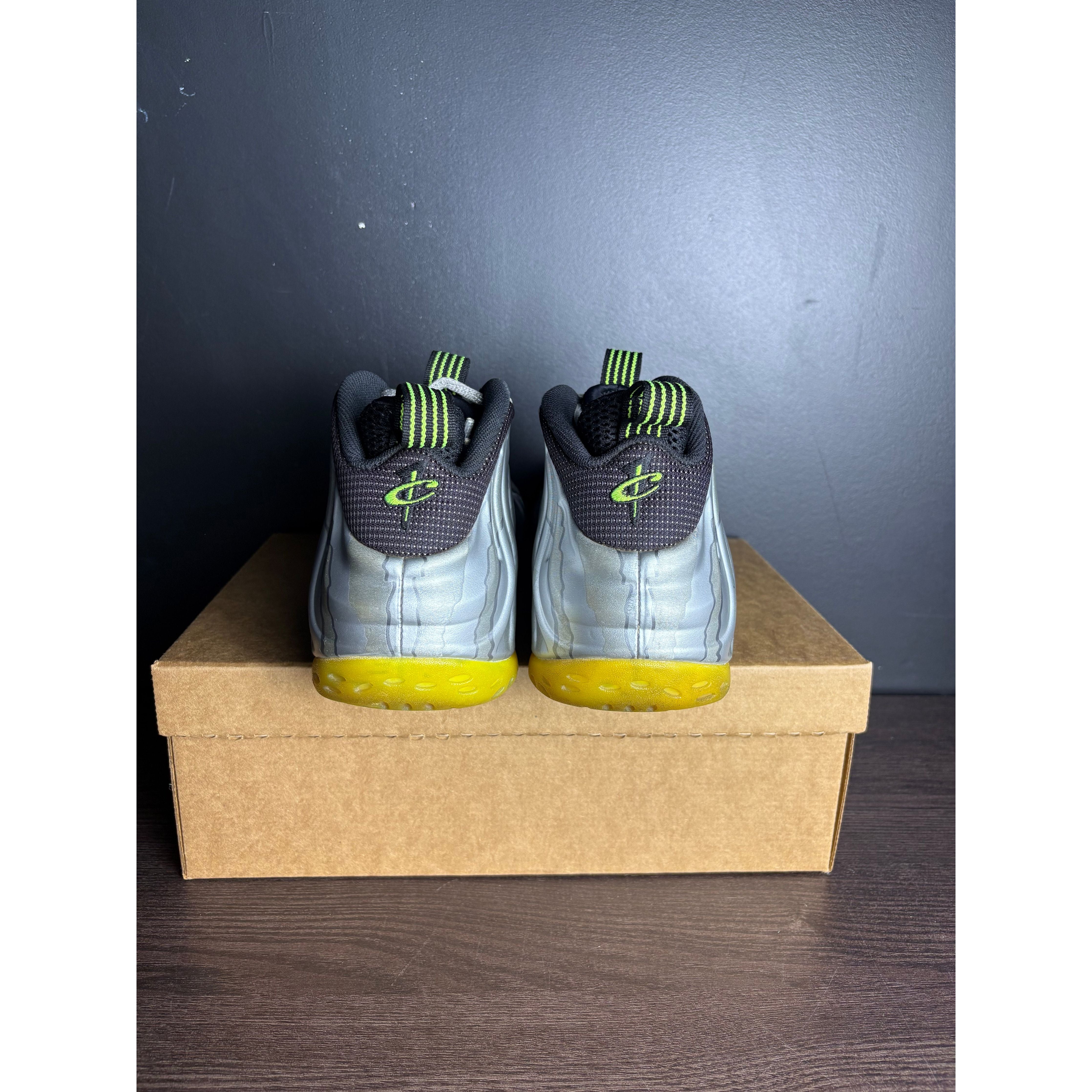 Nike Air Foamposite One "Silver Volt Camo" **PRE-OWNED** REP. BOX