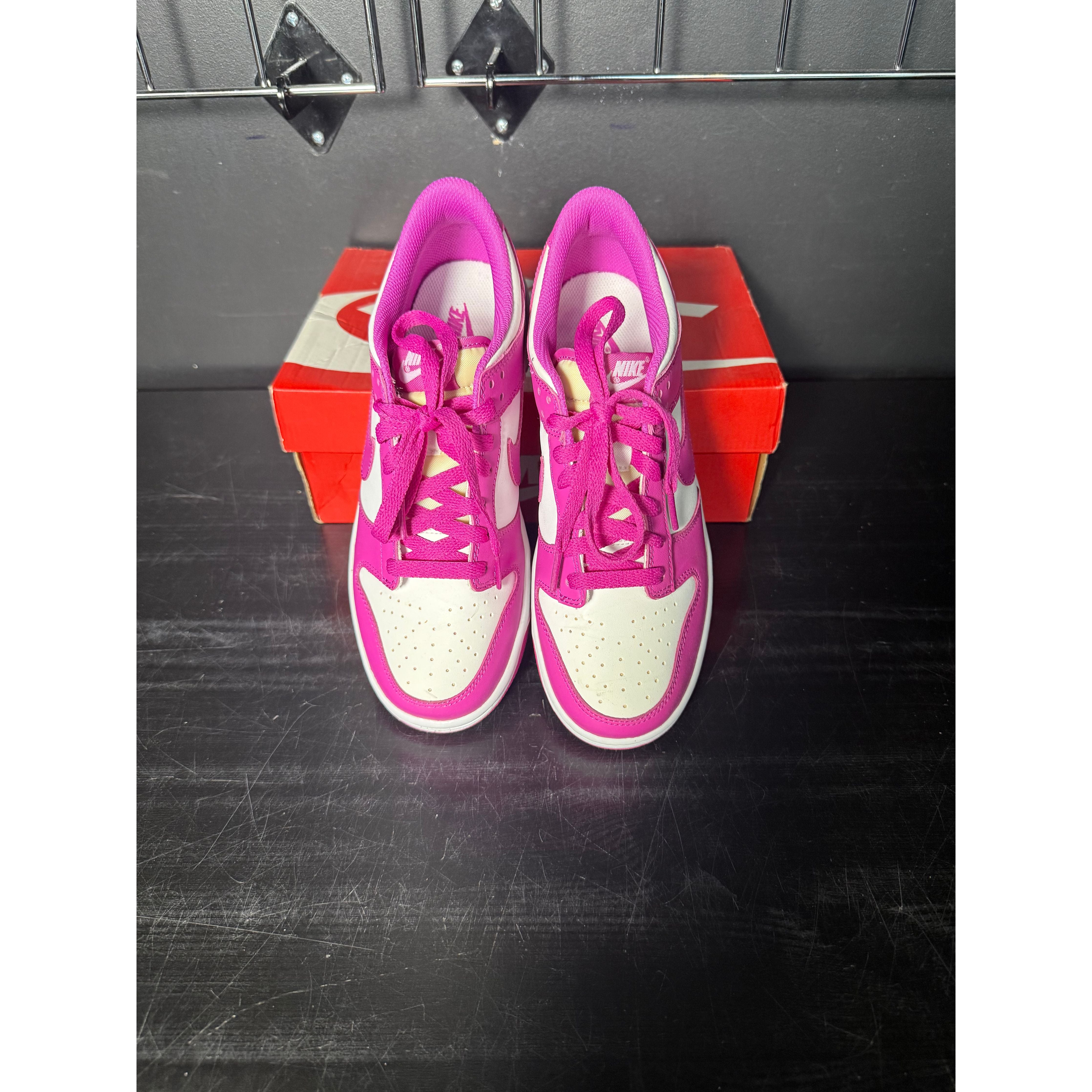 Nike Dunk Low "Laser Fuchsia" (GS) **PRE-OWNED**