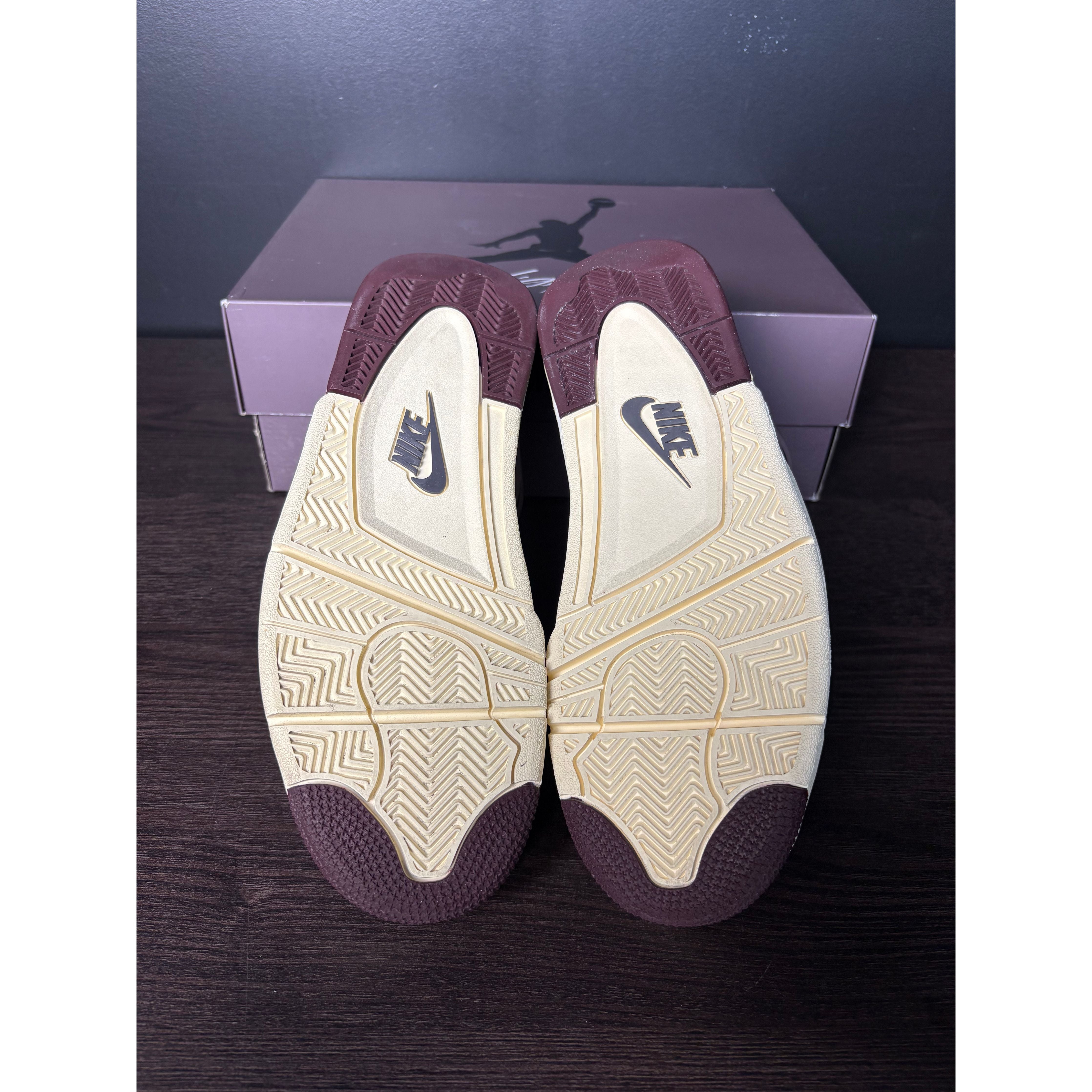 Air Jordan 4 Retro x A Ma Maniére "Violet Ore" **PRE-OWNED**