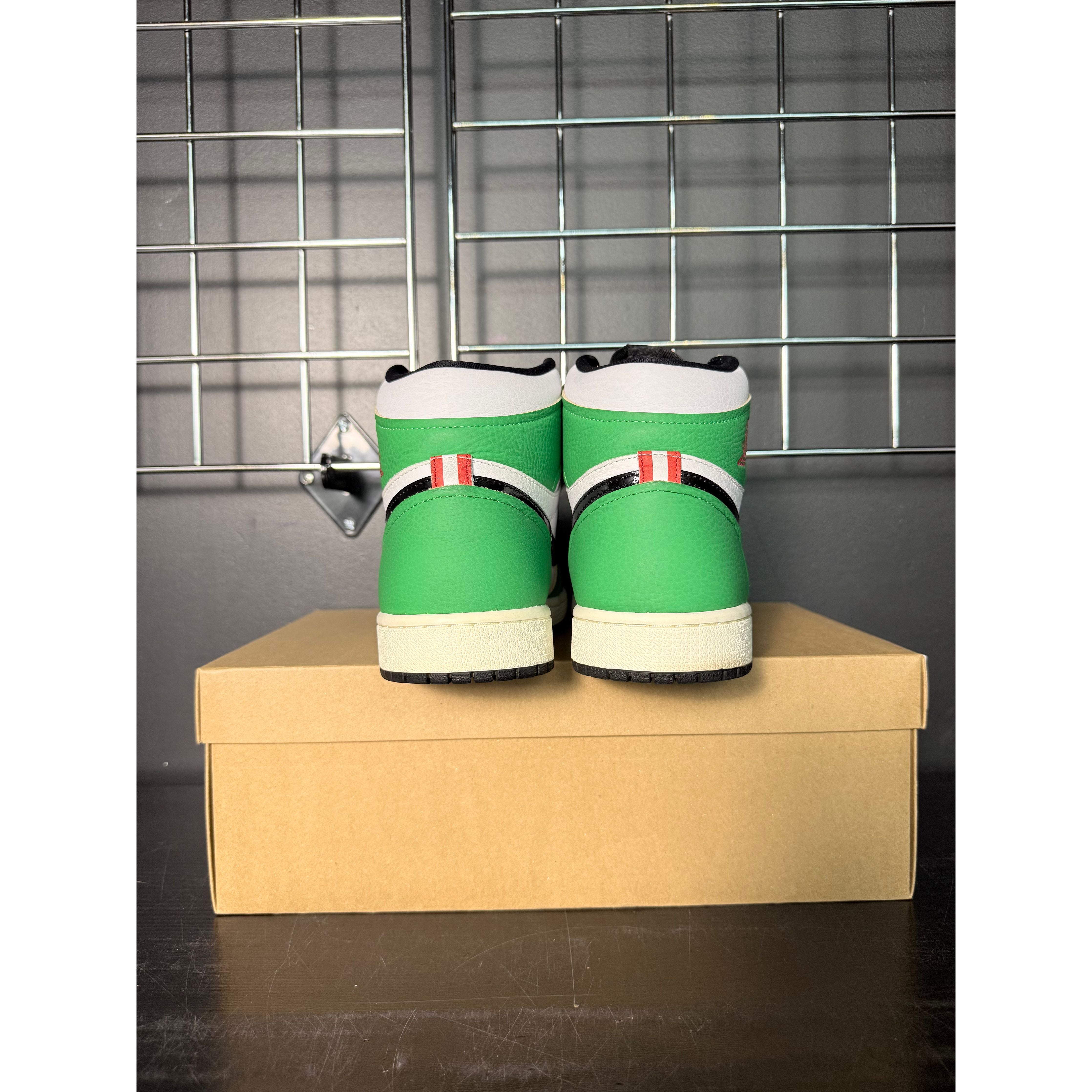 Air Jordan 1 Retro High "Lucky Green" (WMNS) **PRE-OWNED** REP. BOX