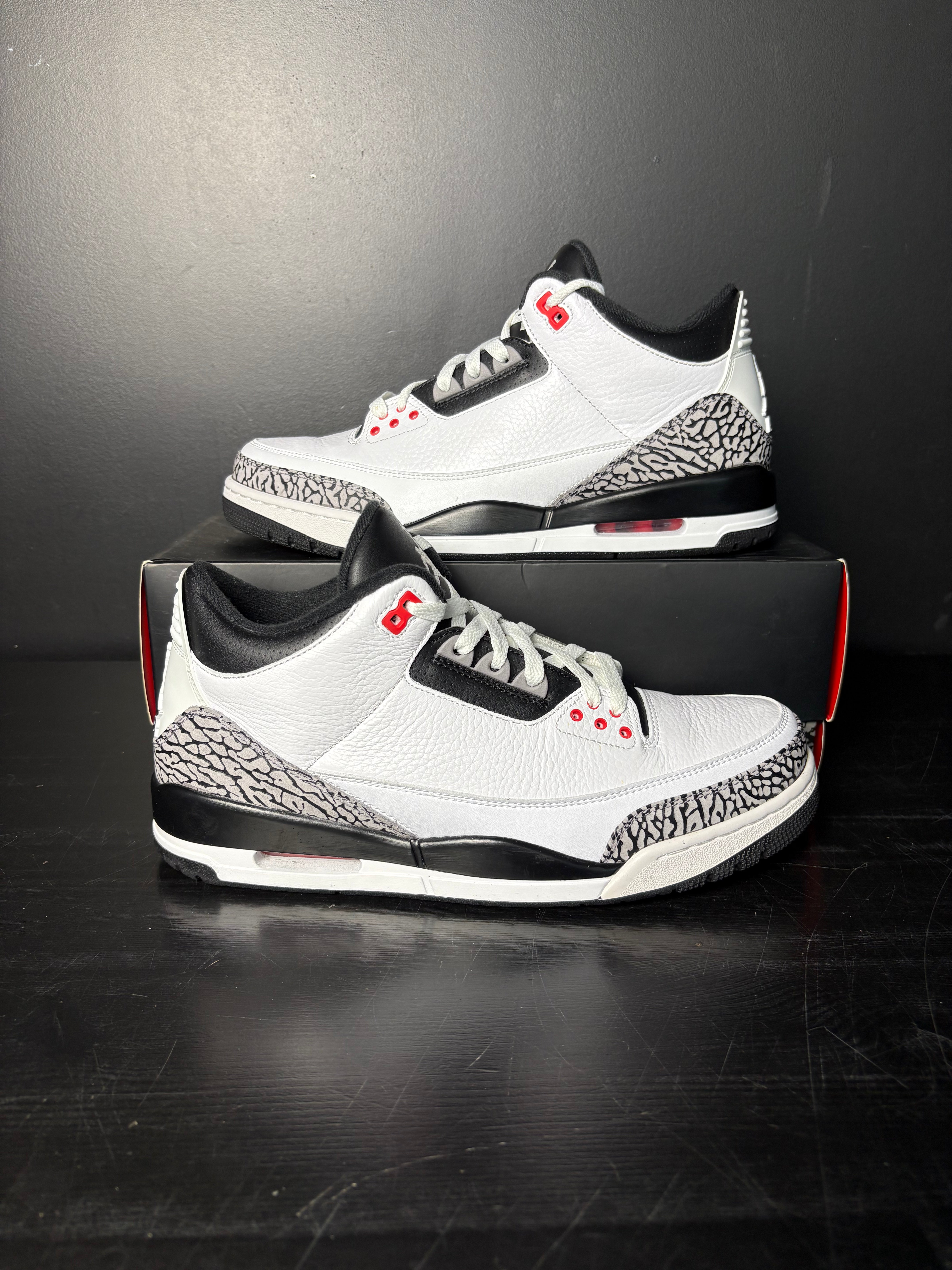 Air Jordan 3 Retro "Infrared 23" **PRE-OWNED**
