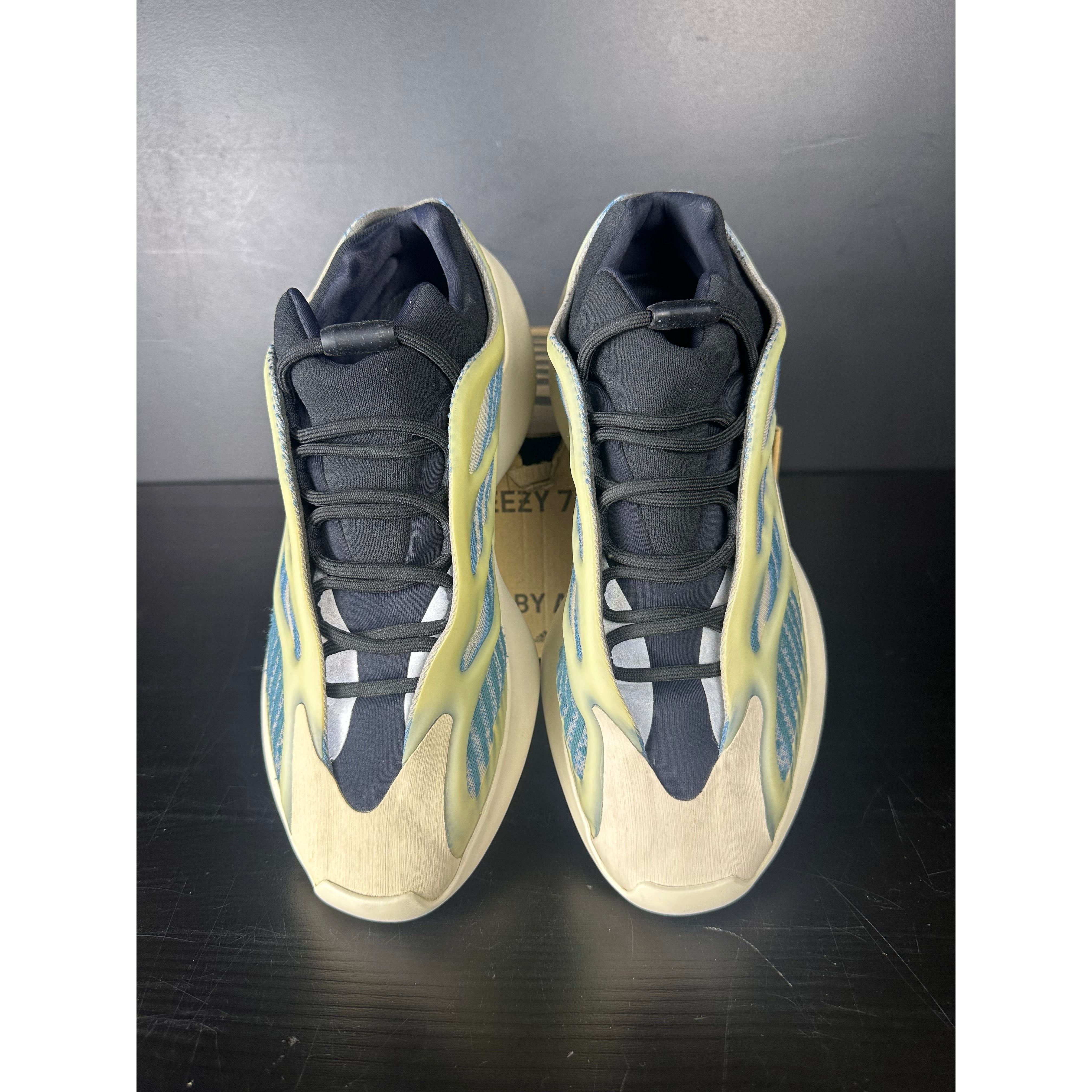 adidas Yeezy 700 V3 "Kyanite" **PRE-OWNED** REP. BOX (NO INSOLES)