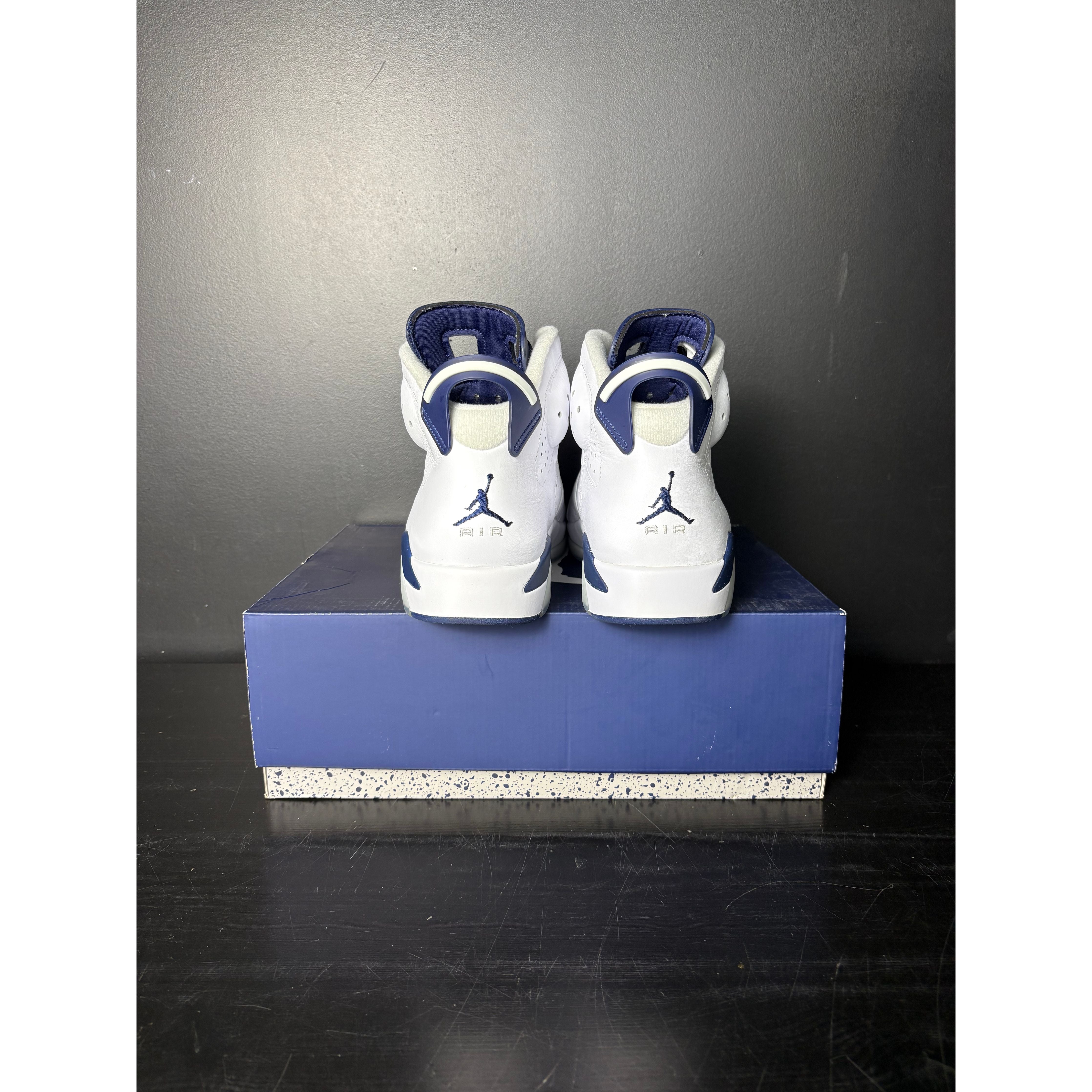 Air Jordan 6 Retro "Midnight Navy" (2022) **PRE-OWNED**