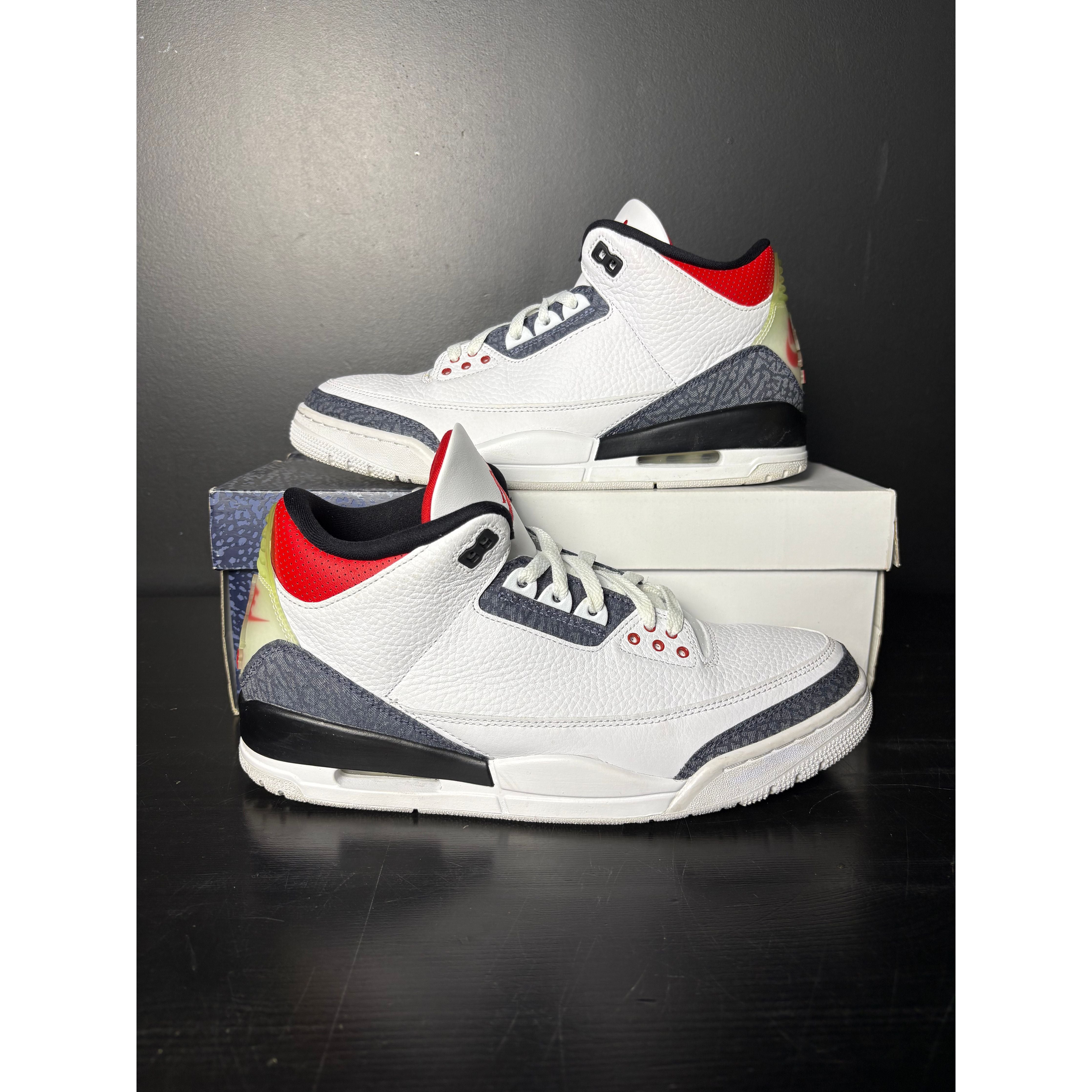 Air Jordan 3 Retro SE "Fire Red Denim" (2020) **PRE-OWNED**