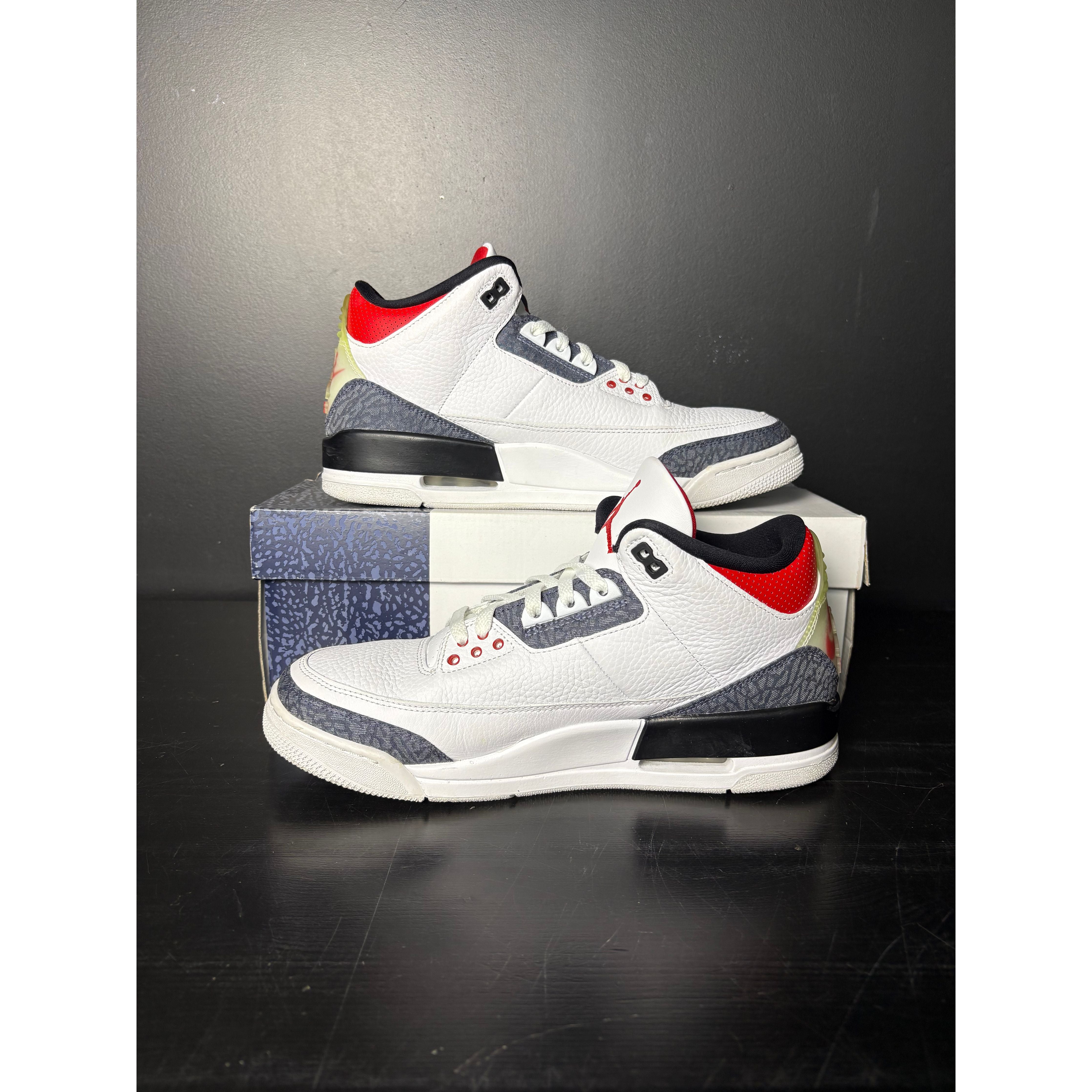 Air Jordan 3 Retro SE "Fire Red Denim" (2020) **PRE-OWNED**