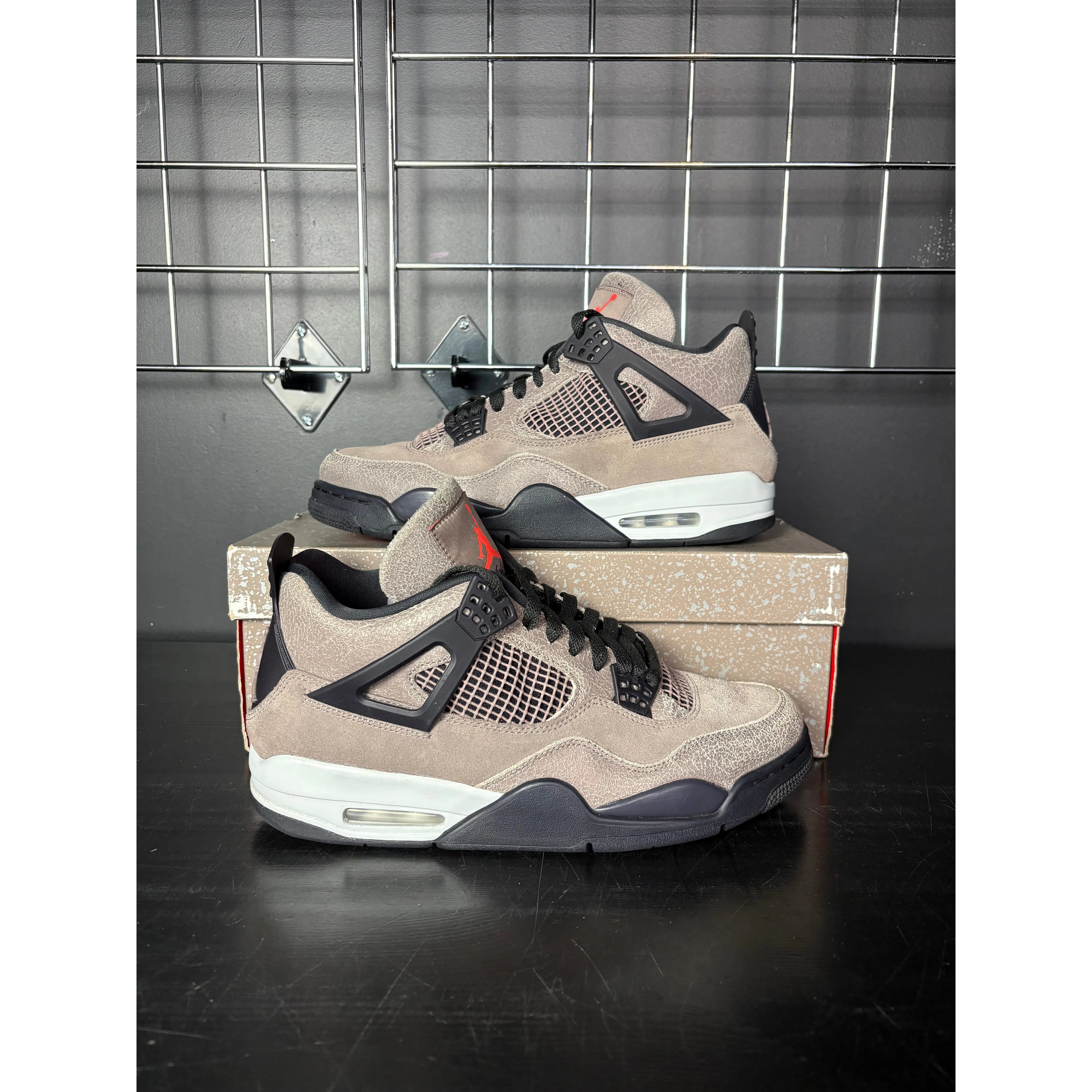 Air Jordan 4 Retro "Taupe Haze" **PRE-OWNED**