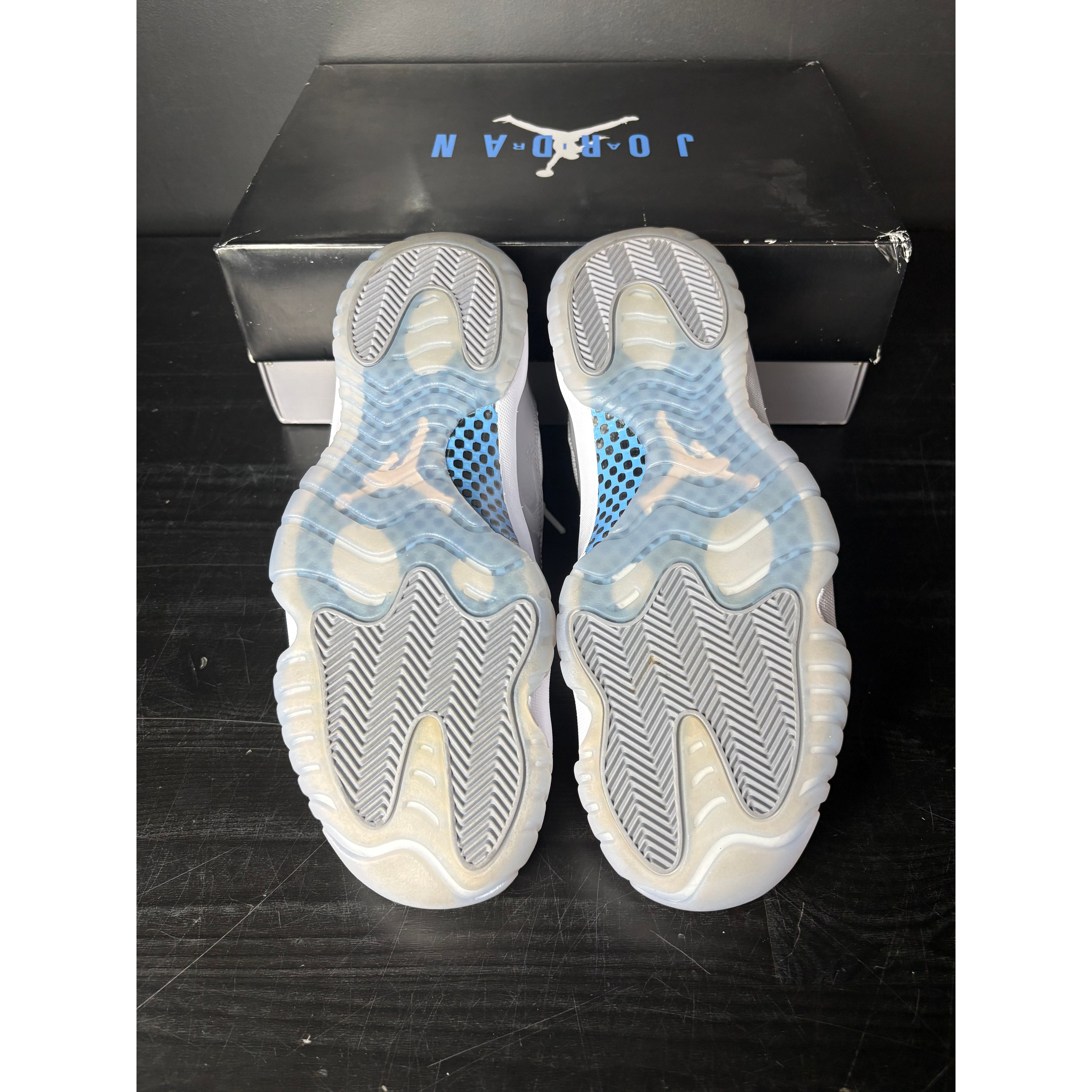 Air Jordan 11 Retro Low "Cement Grey" **PRE-OWNED**