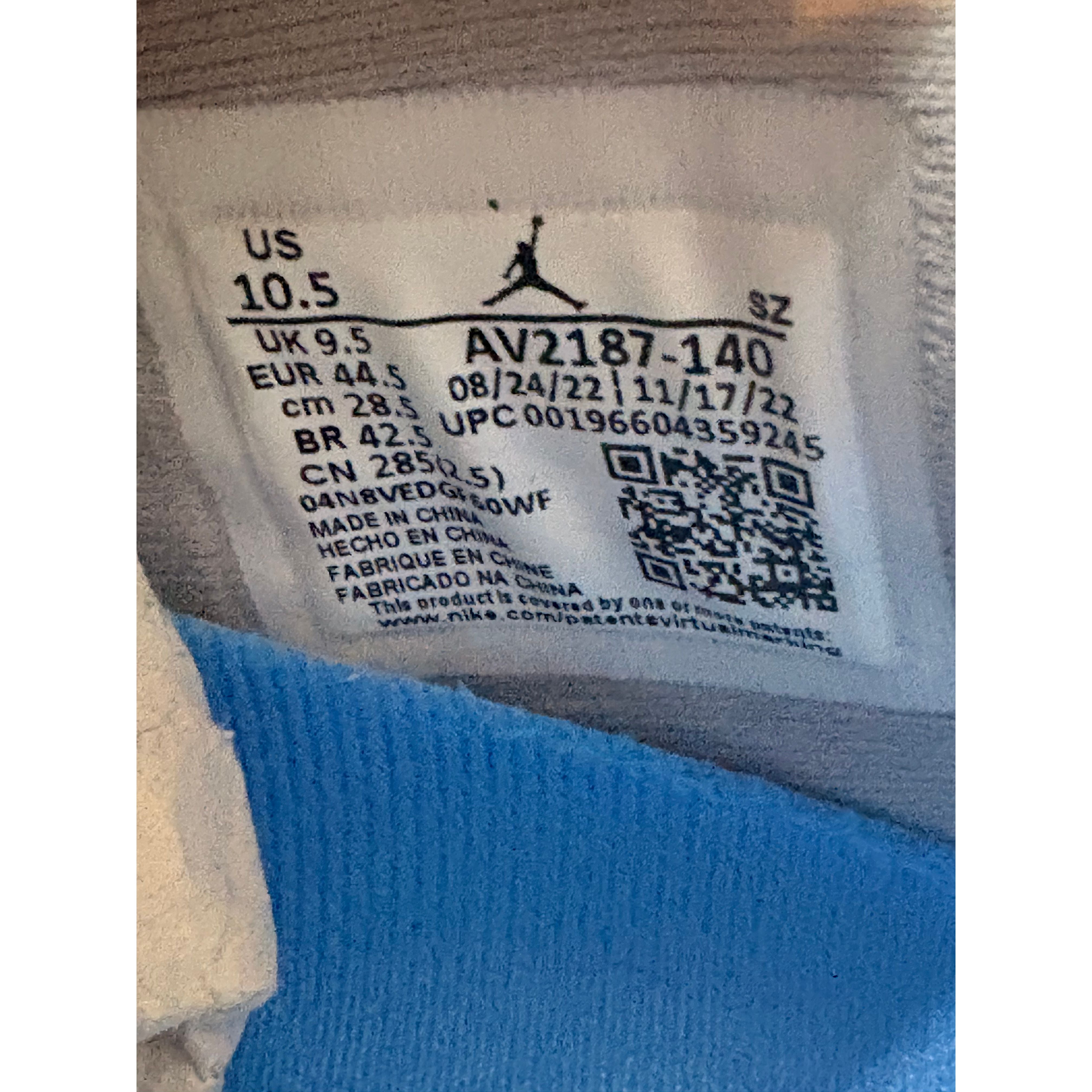 Air Jordan 11 Retro Low "Cement Grey" **PRE-OWNED**