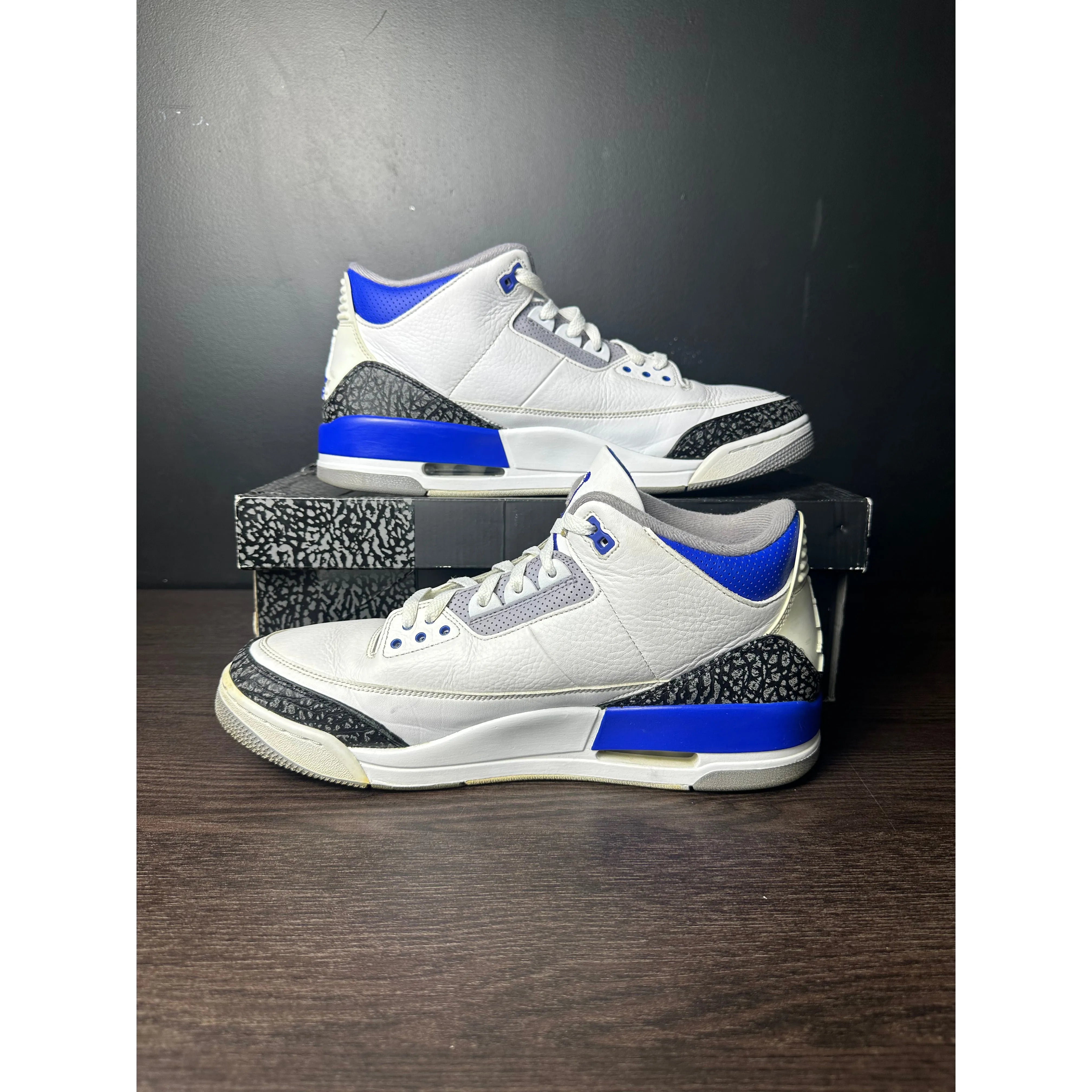 Air Jordan 3 Retro "Racer Blue" **PRE-OWNED**