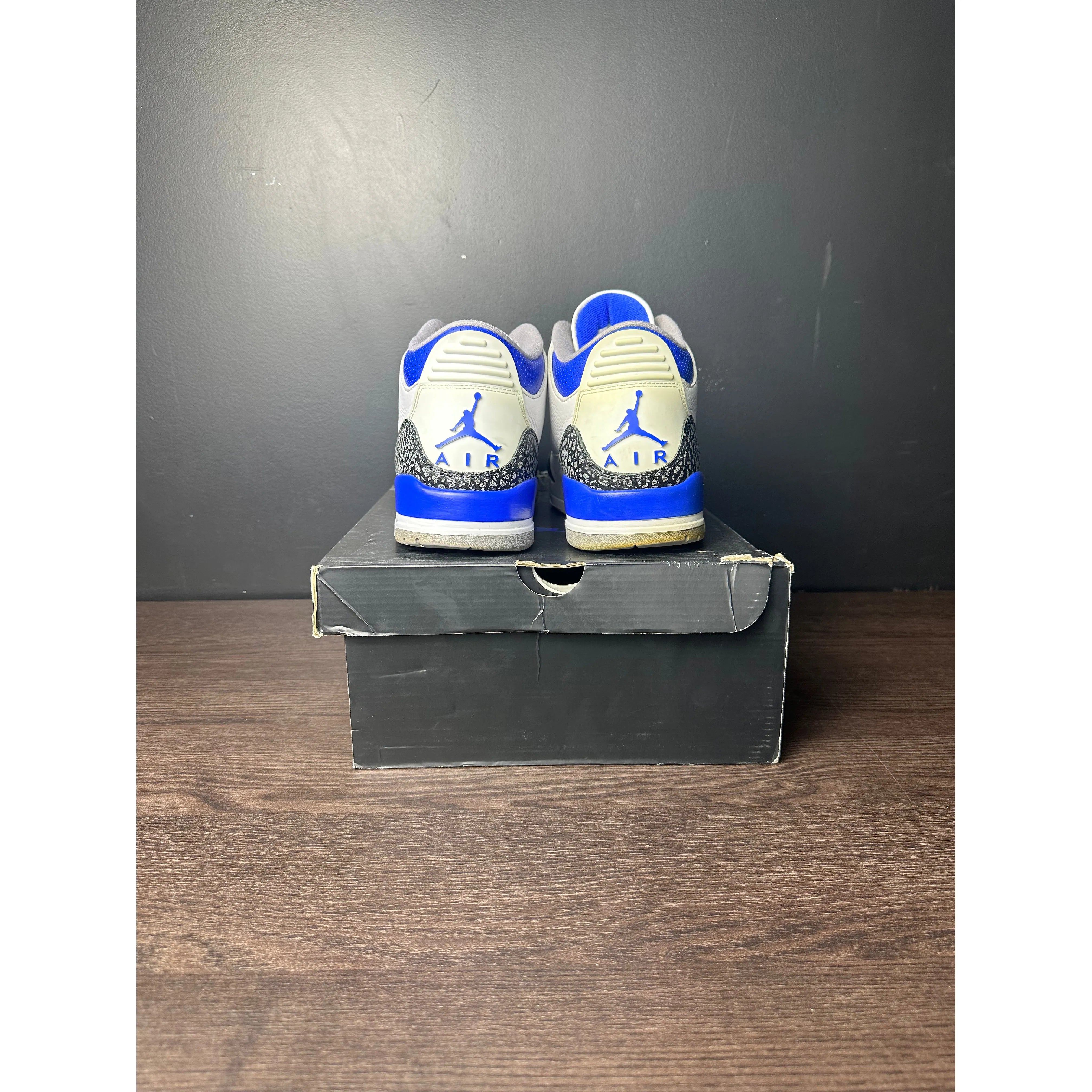 Air Jordan 3 Retro "Racer Blue" **PRE-OWNED**