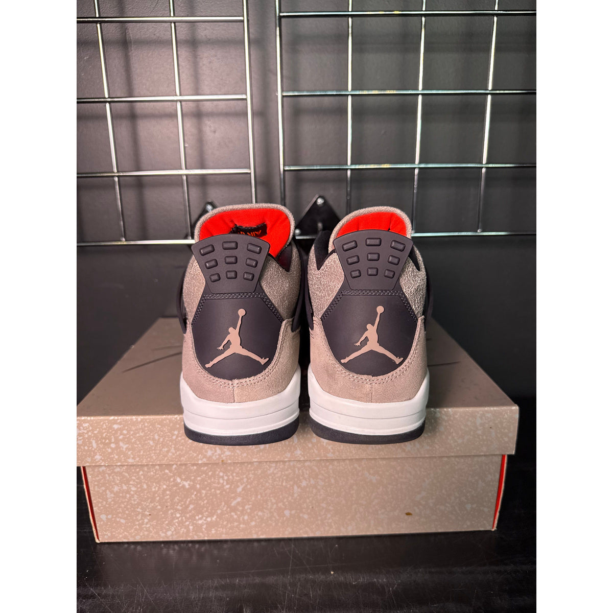 Air Jordan 4 Retro "Taupe Haze" **PRE-OWNED**