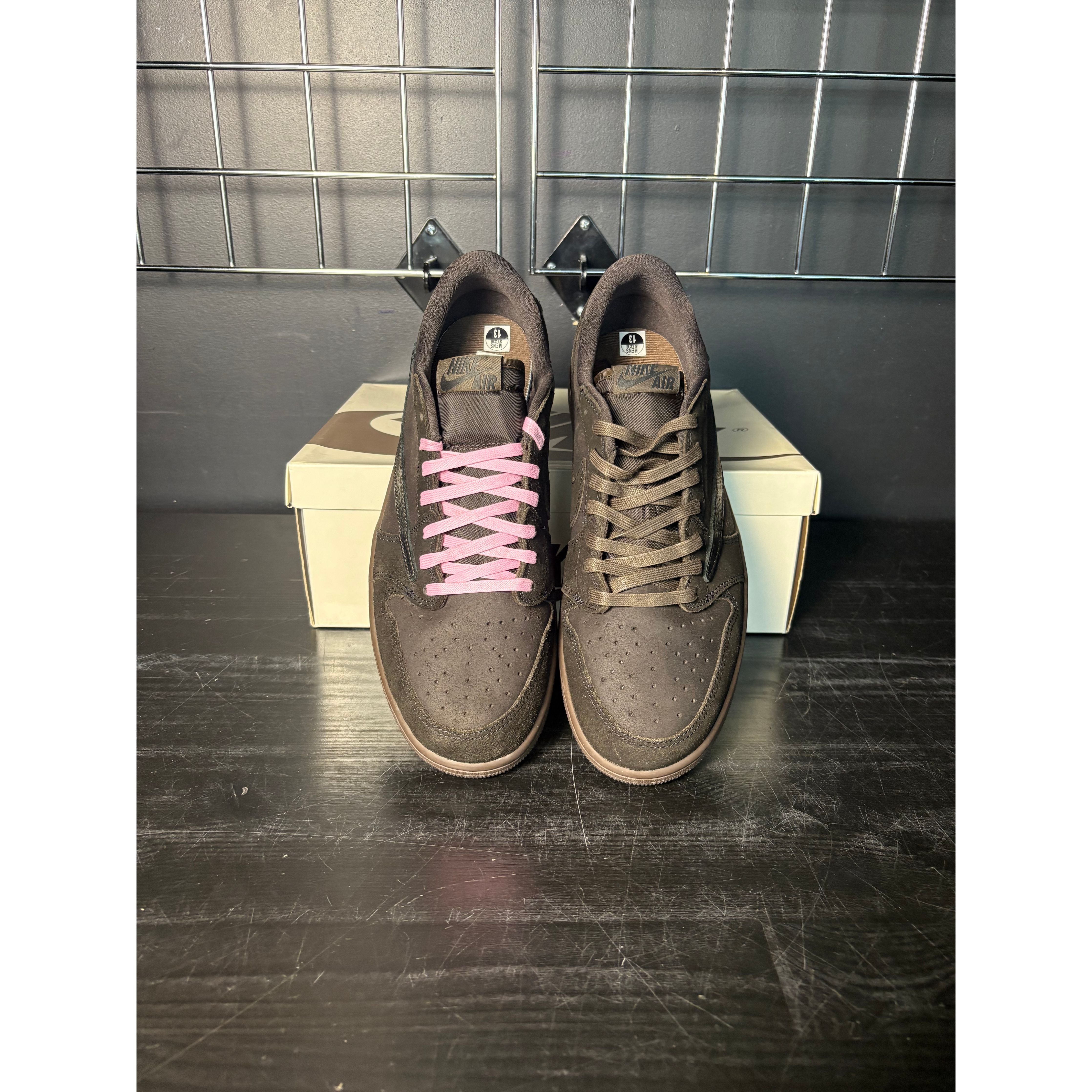 Air Jordan 1 Retro Low OG SP x Travis Scott "Velvet Brown" **PRE-OWNED**