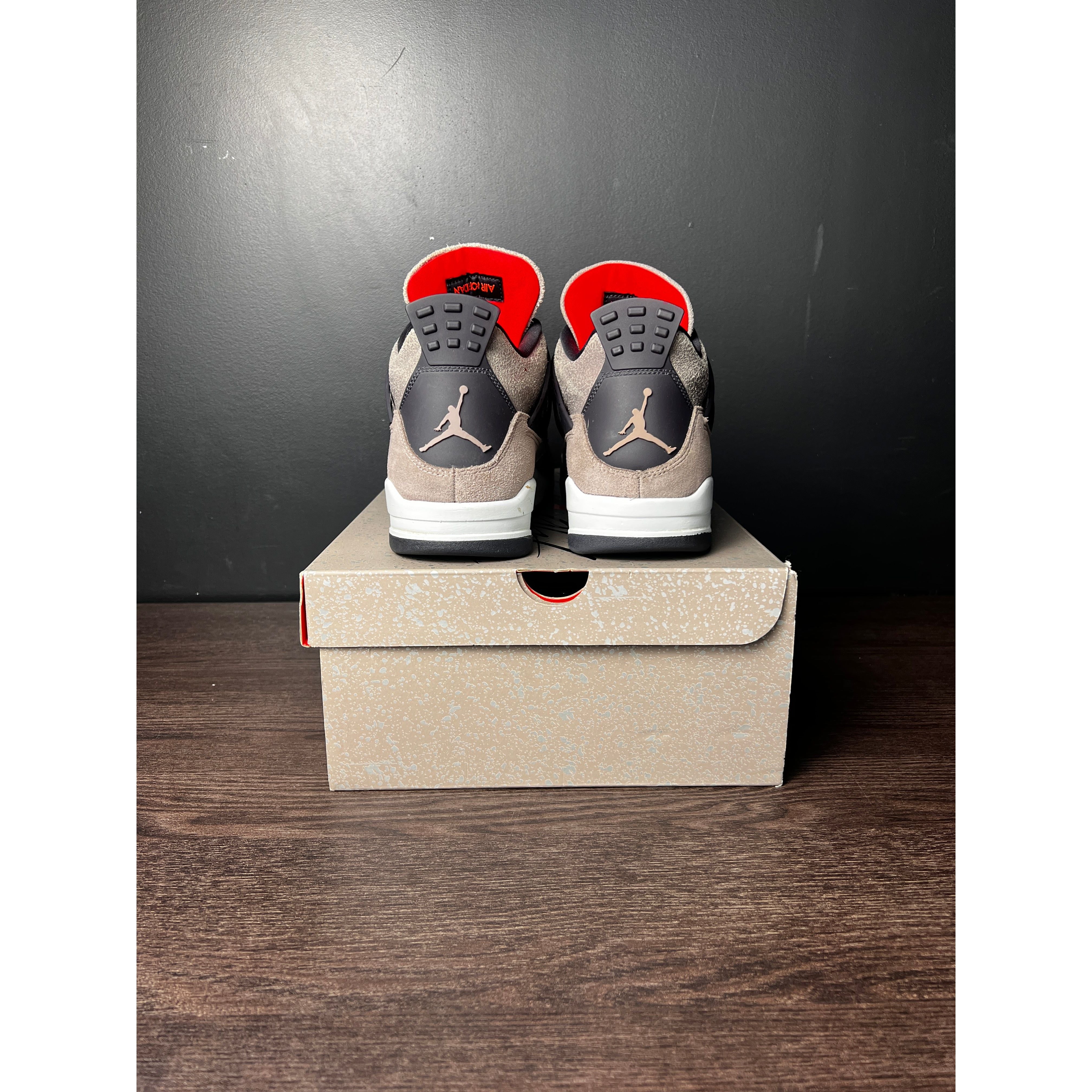 Air Jordan 4 Retro "Taupe Haze" **PRE-OWNED**