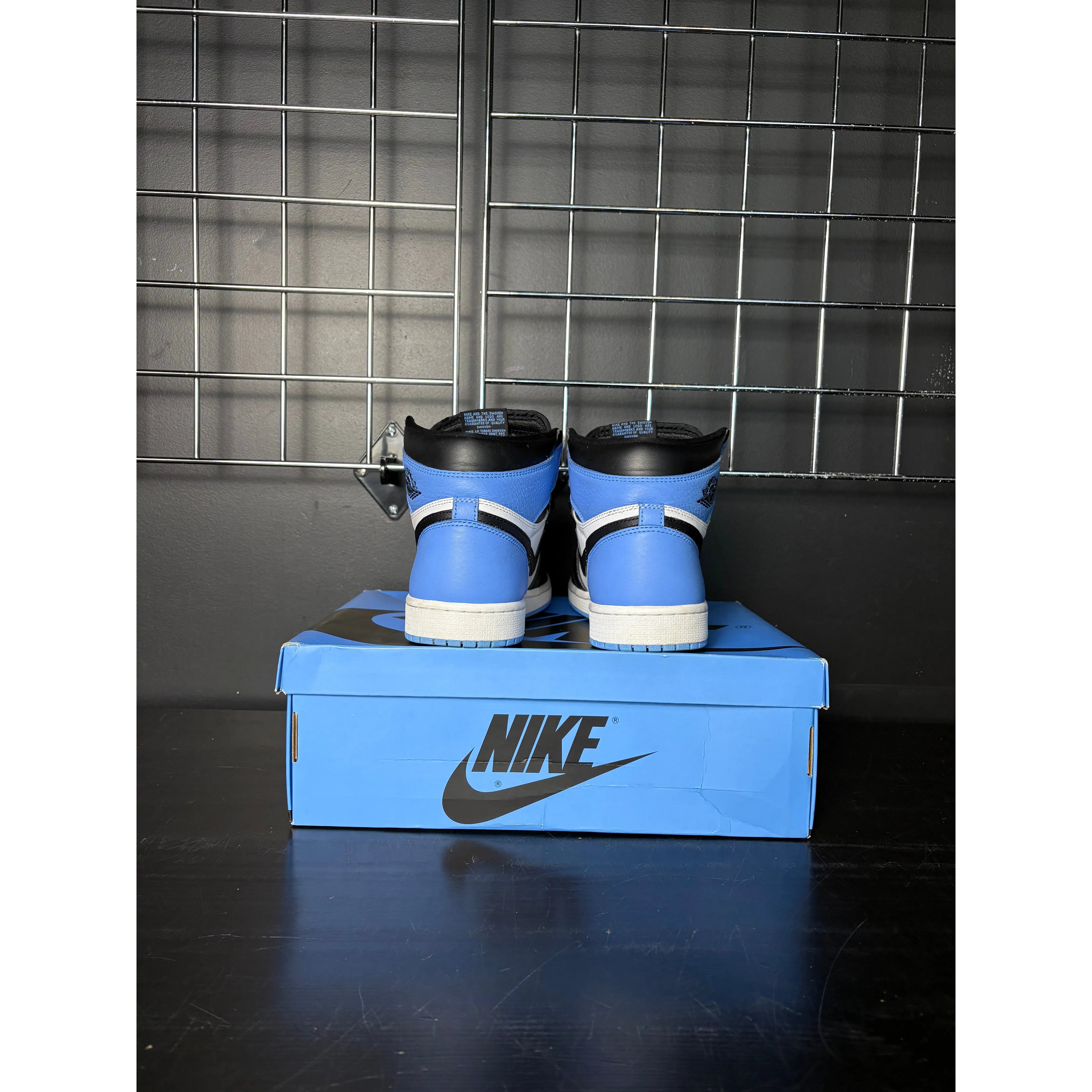Air Jordan 1 Retro High OG "UNC Toe" **PRE-OWNED**