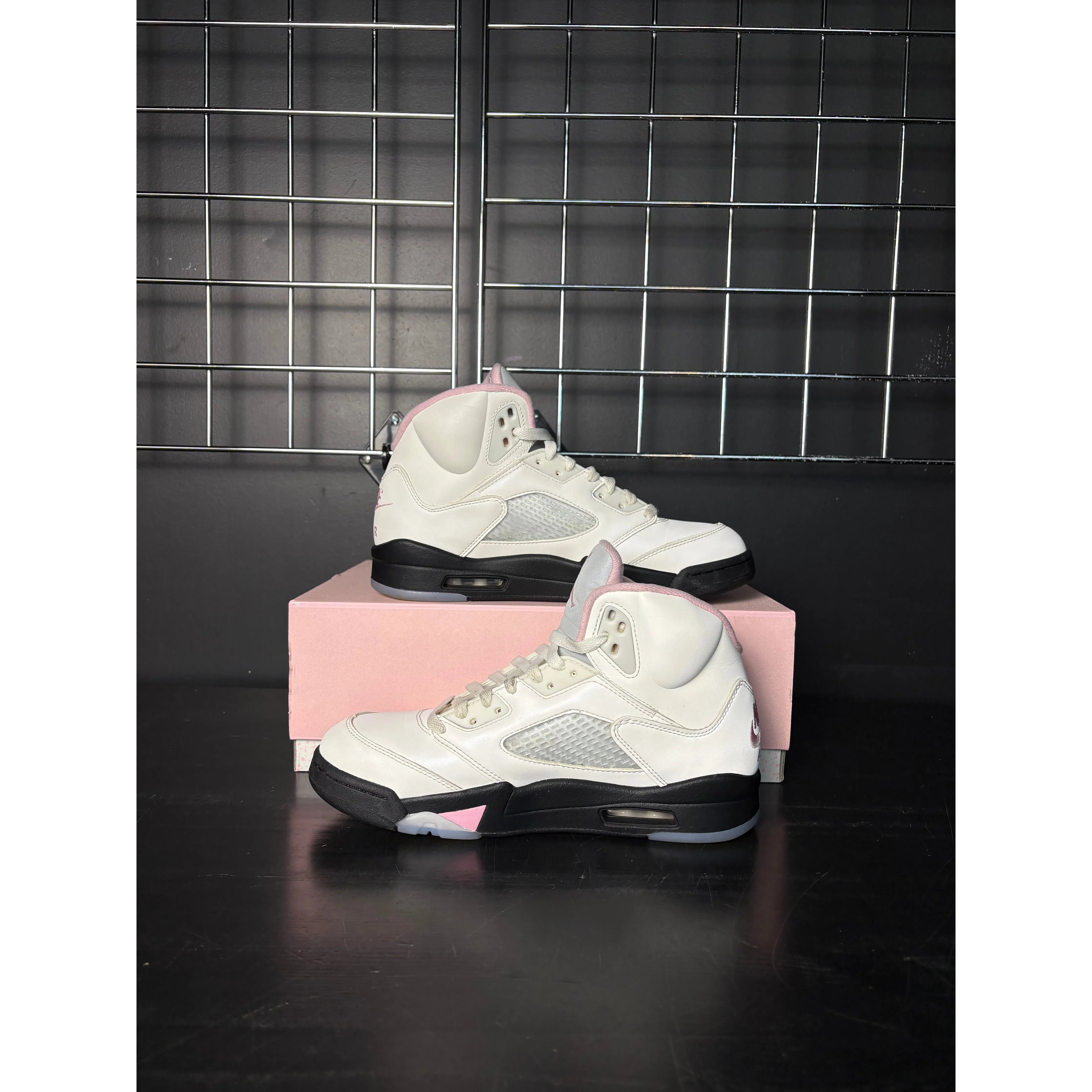 Air Jordan 5 Retro "Medium Soft Pink" **PRE-OWNED**