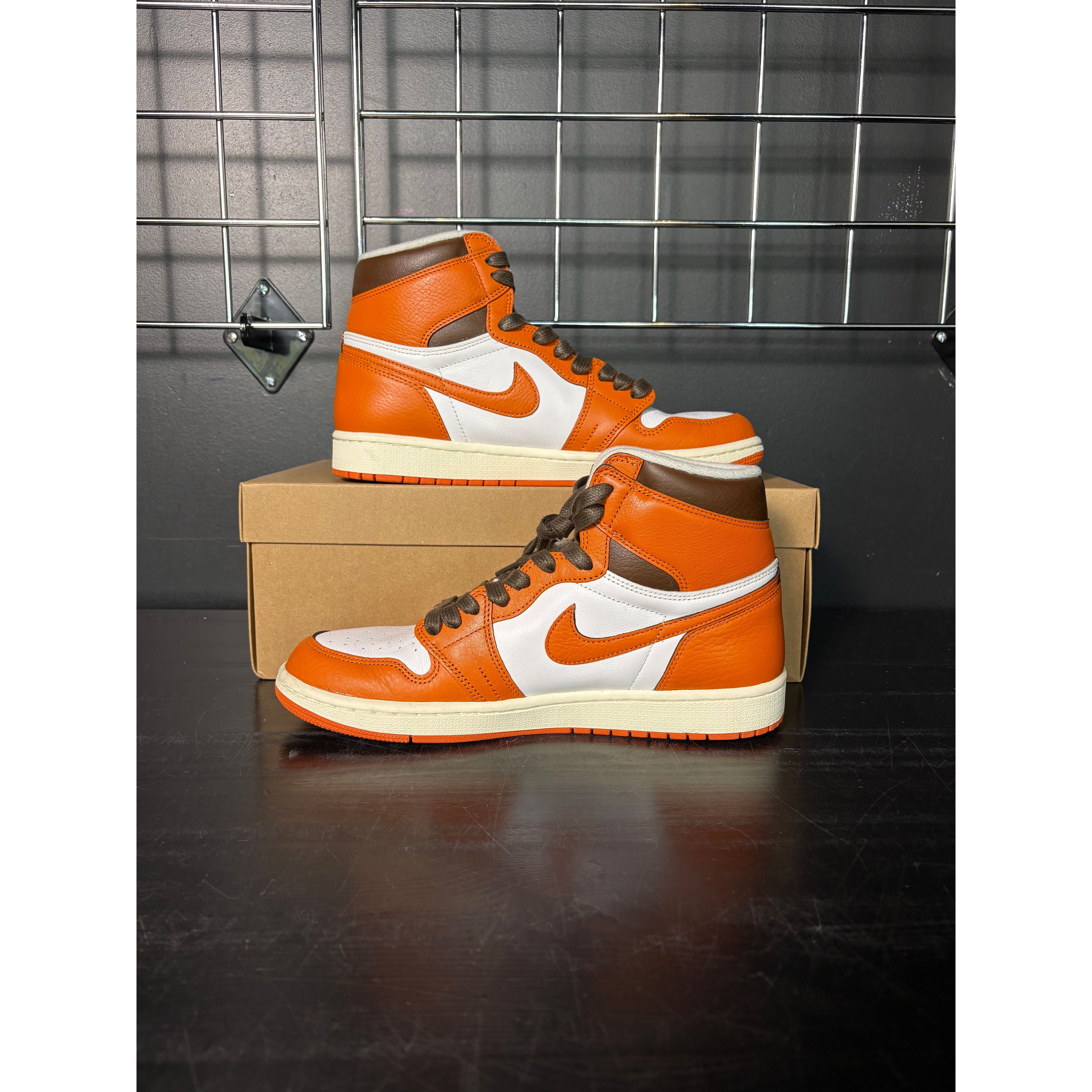 Air Jordan 1 Retro High OG "Starfish" (WMNS) **PRE-OWNED** REP. BOX