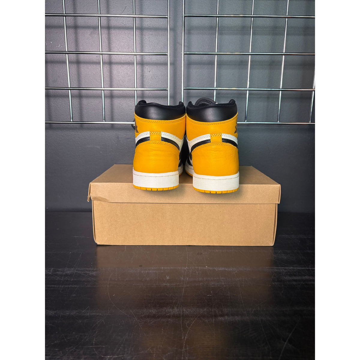Air Jordan 1 Retro High OG "Taxi" **PRE-OWNED** REP. BOX