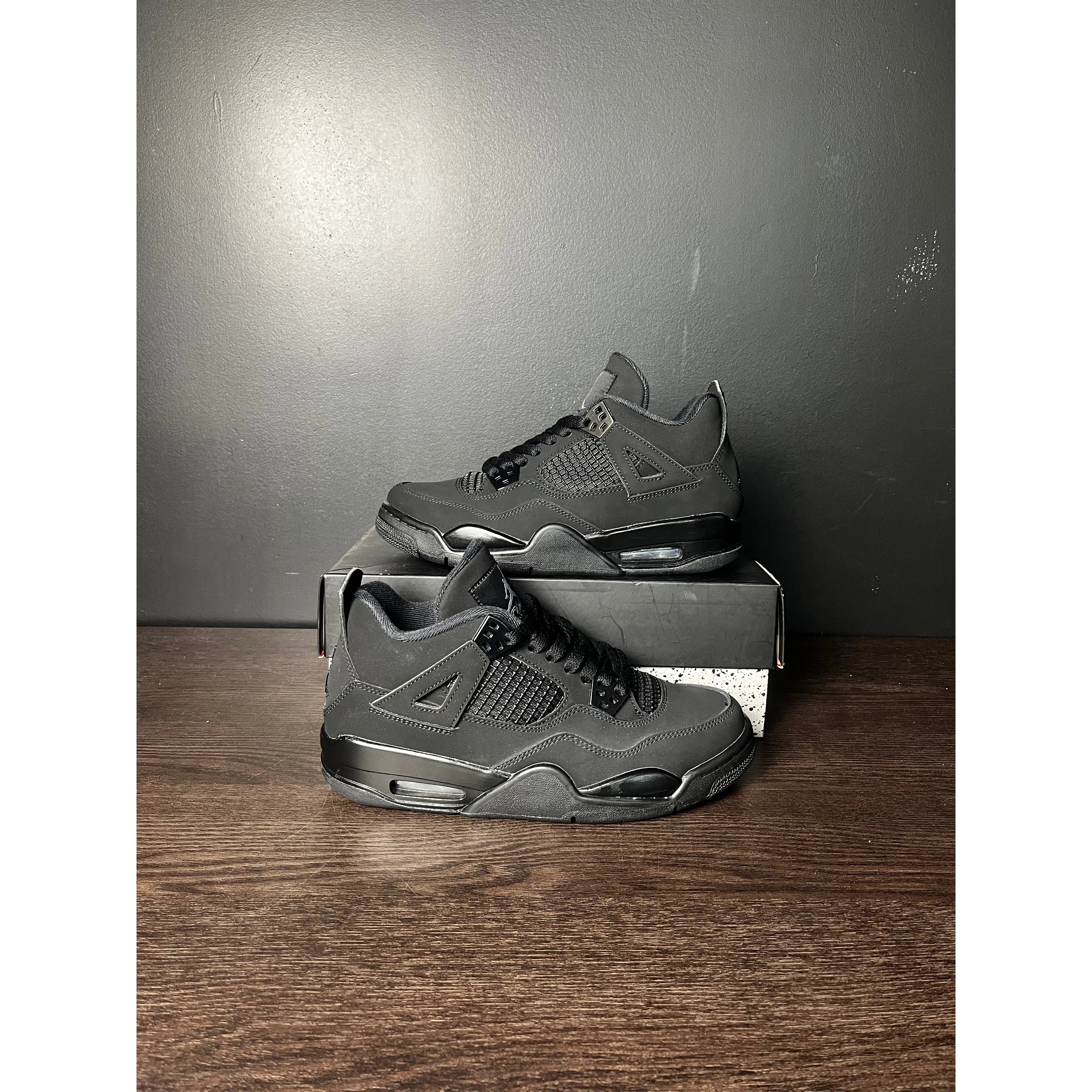 Air Jordan 4 Retro "Black Cat" (2020) (GS) **PRE-OWNED**