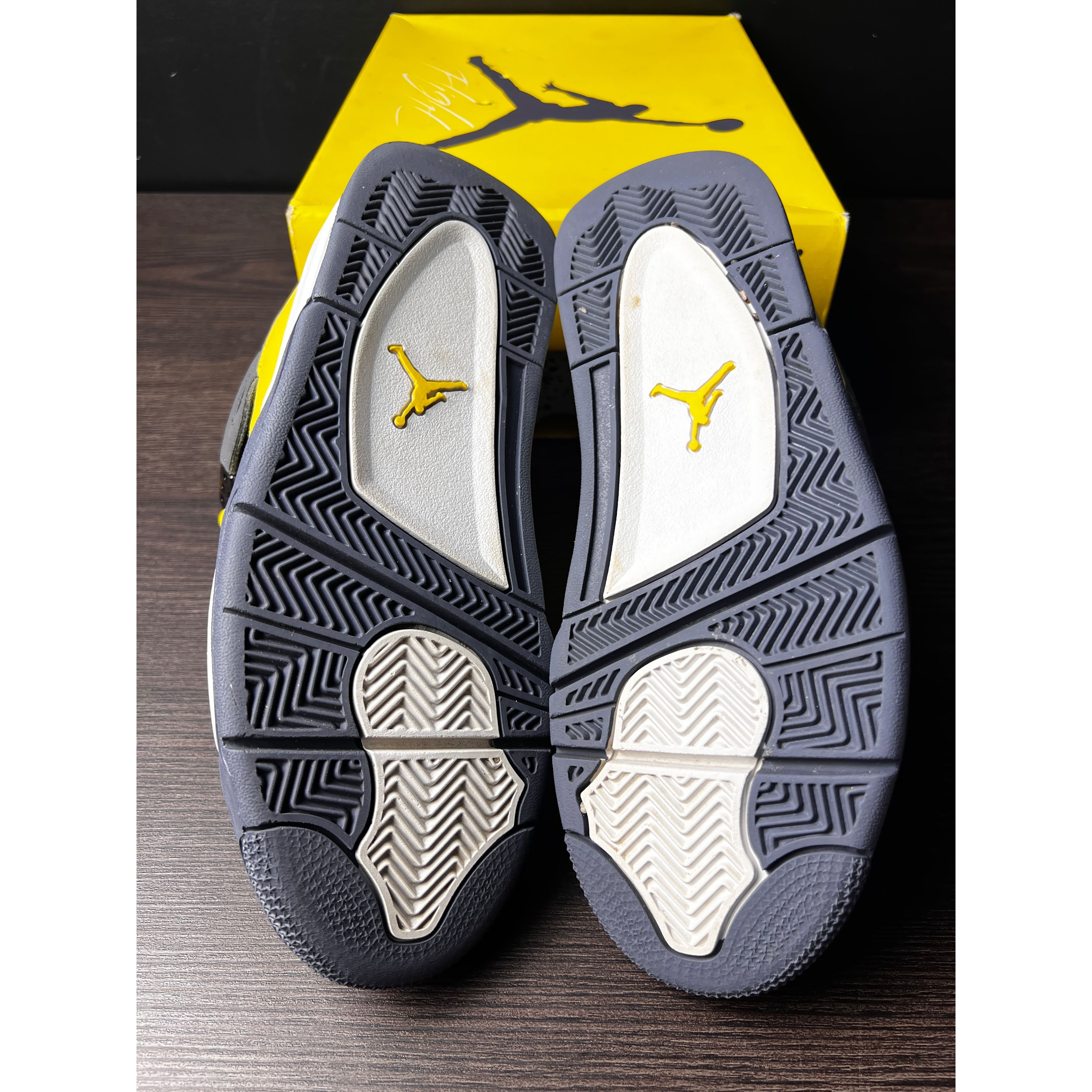 Air Jordan 4 Retro "Lightning" (2021) (GS) **PRE-OWNED**