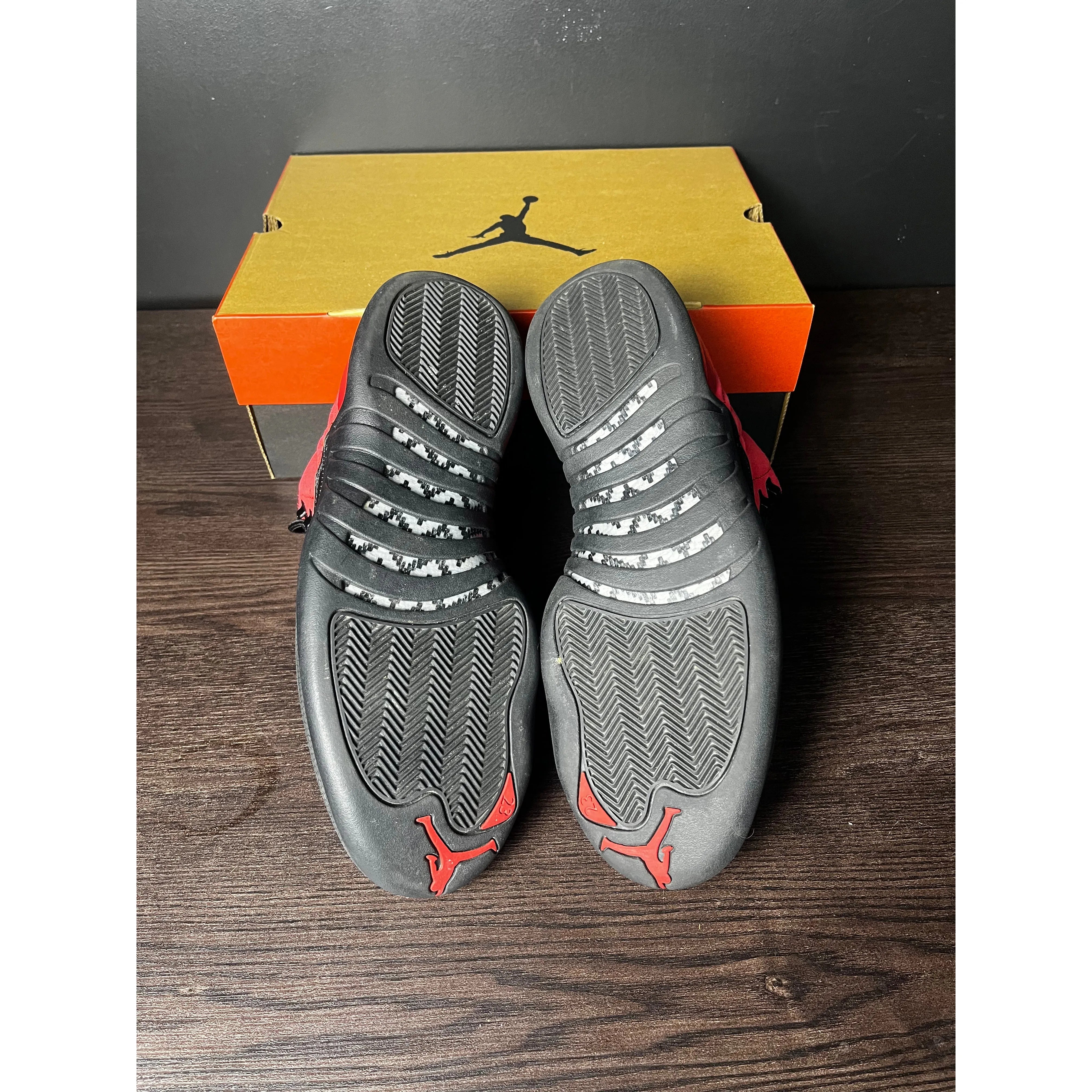 Air Jordan 12 Retro "Reverse Flu Game" **PRE-OWNED**