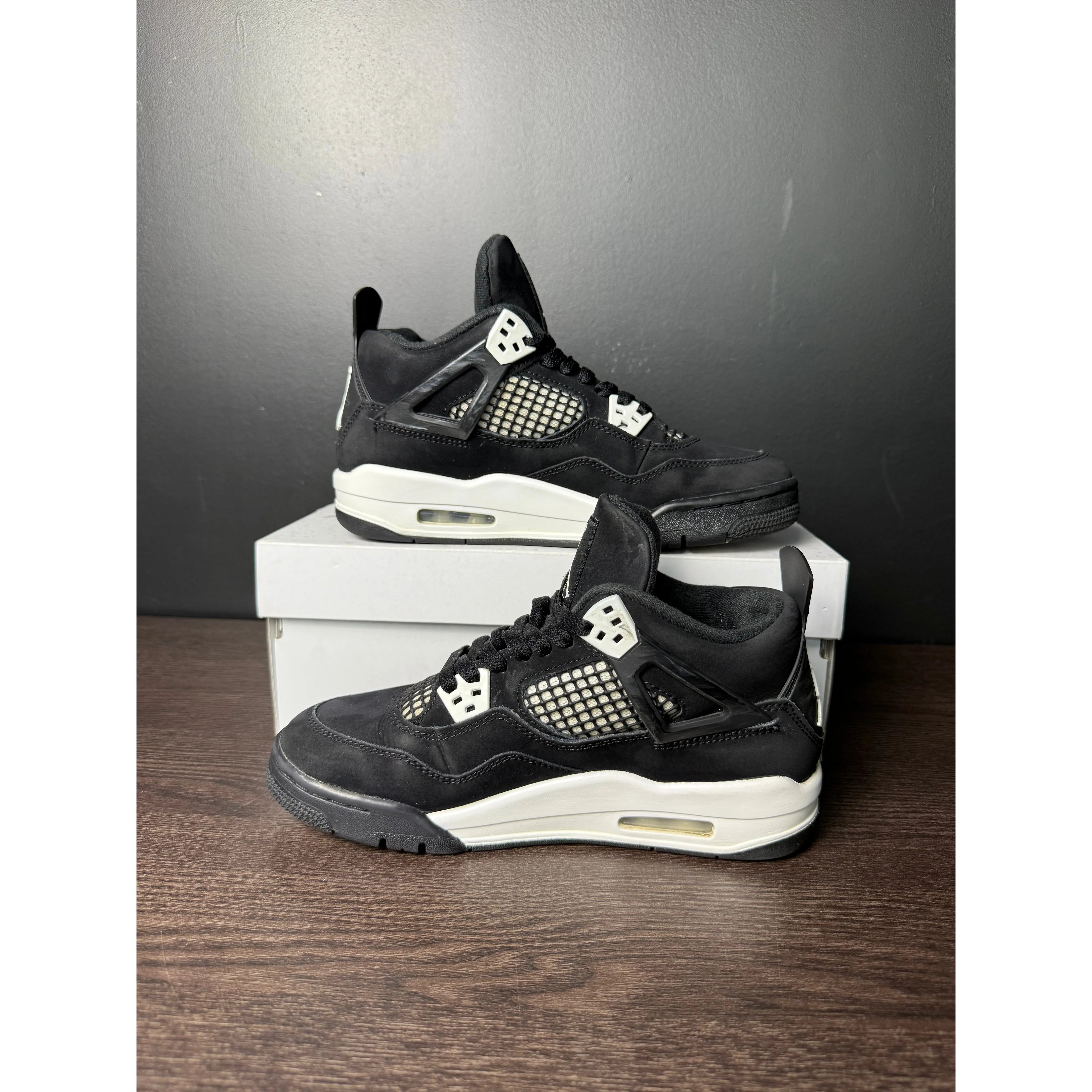 Air Jordan 4 Retro "White Thunder" (GS) **PRE-OWNED**