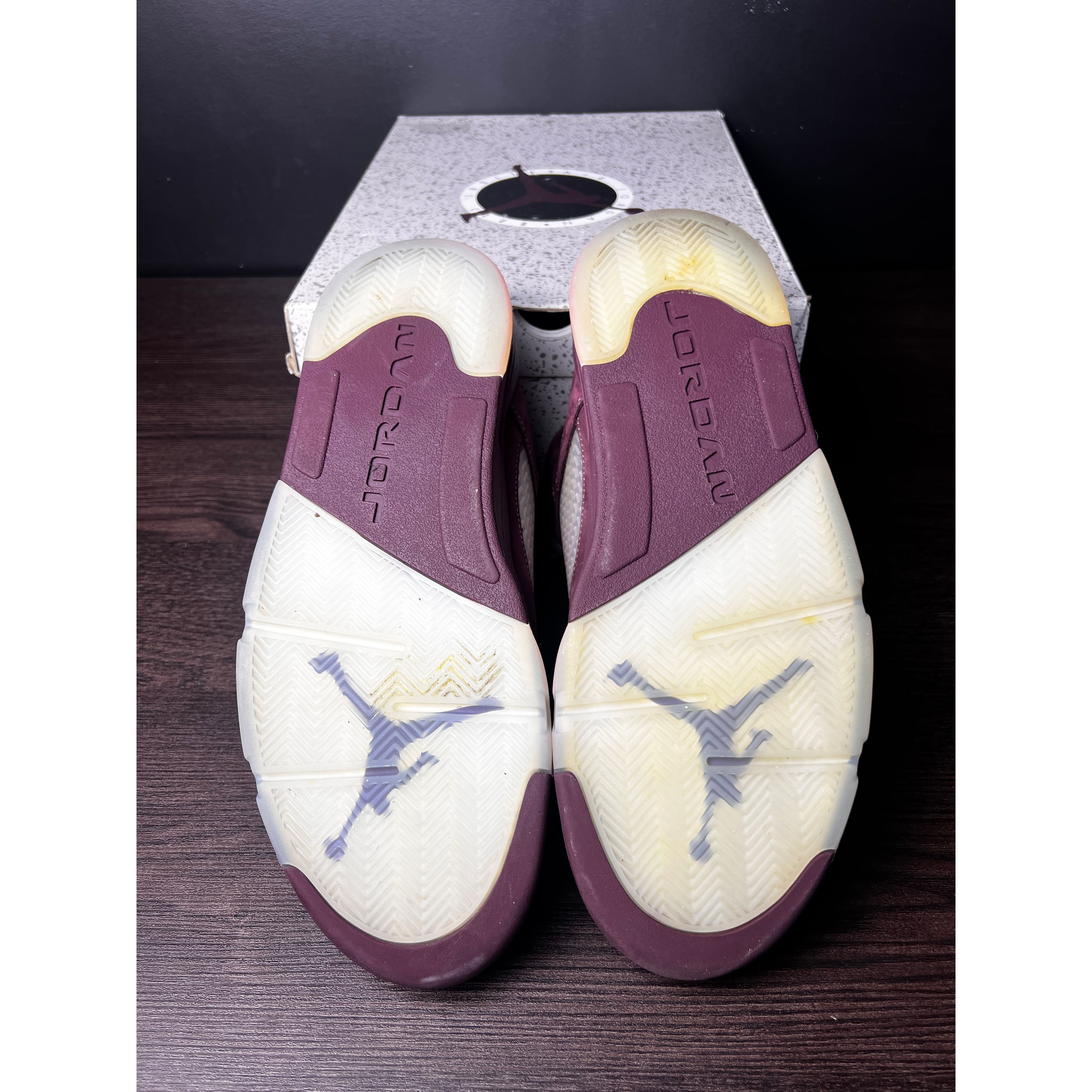 Air Jordan 5 Retro "Burgundy" (2023) **PRE-OWNED**