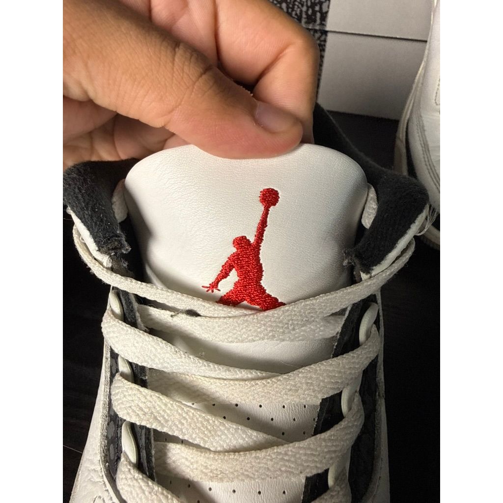 Air Jordan 3 Retro "Cement Grey" **PRE-OWNED**