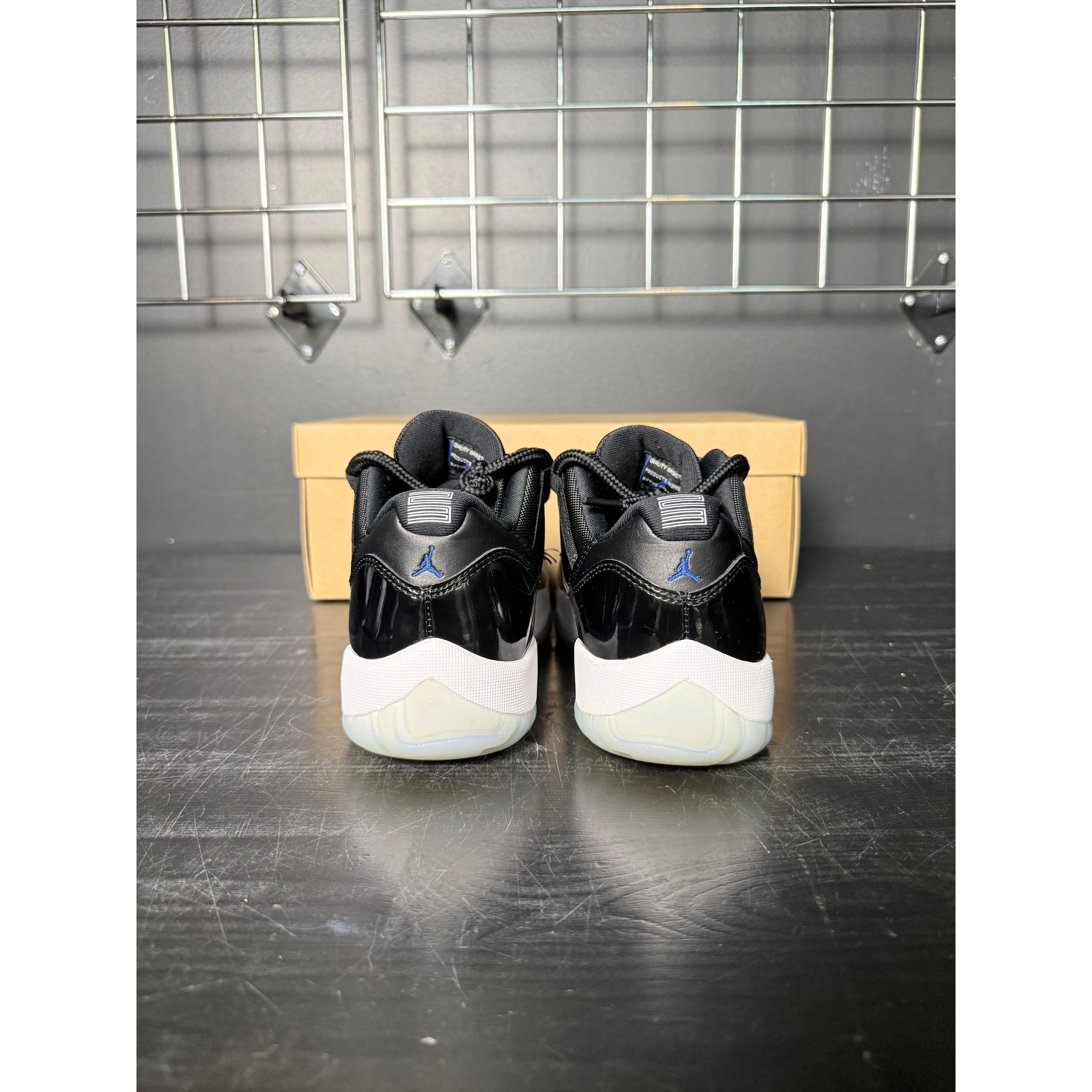 Air Jordan 11 Retro Low "Space Jam" **PRE-OWNED** **REP. BOX**