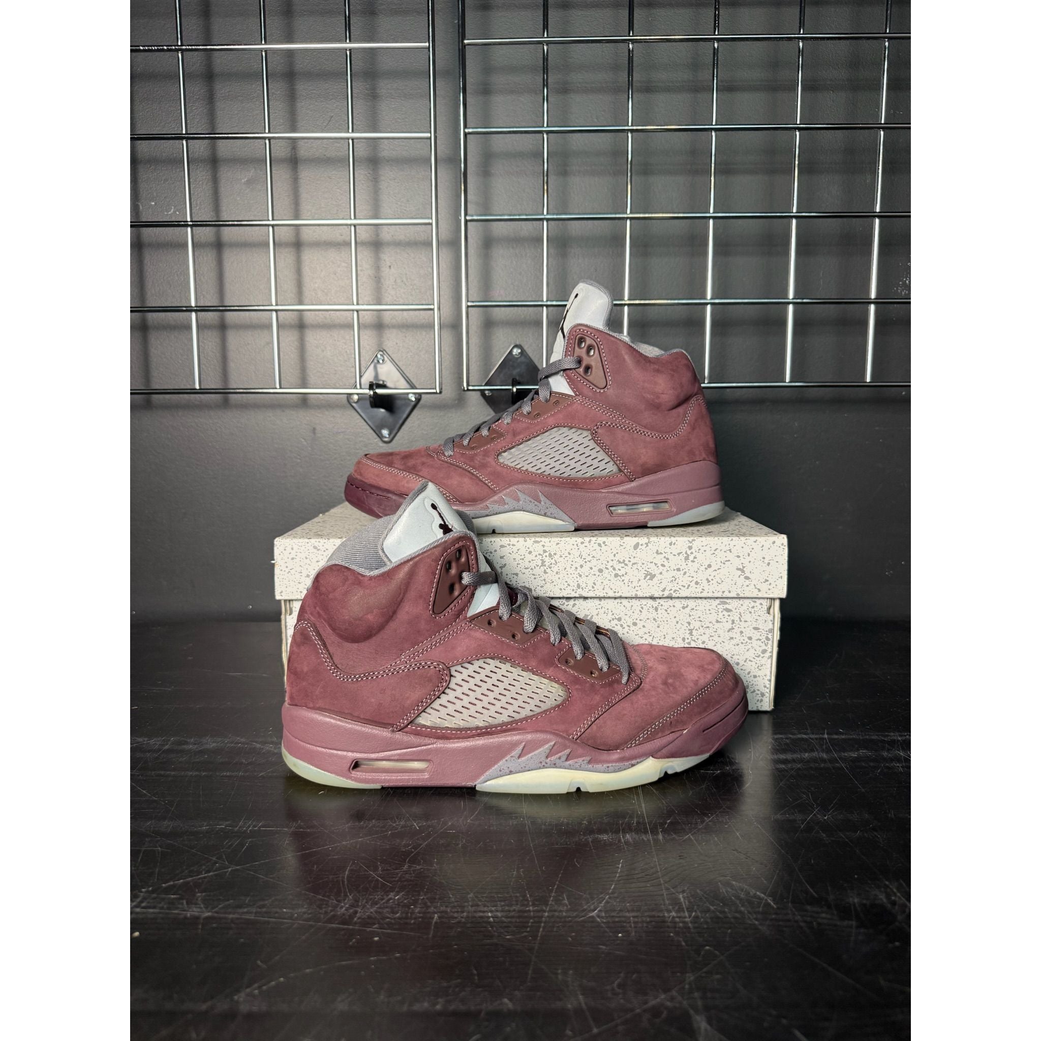 Air Jordan 5 Retro "Burgundy" (2023) **PRE-OWNED**