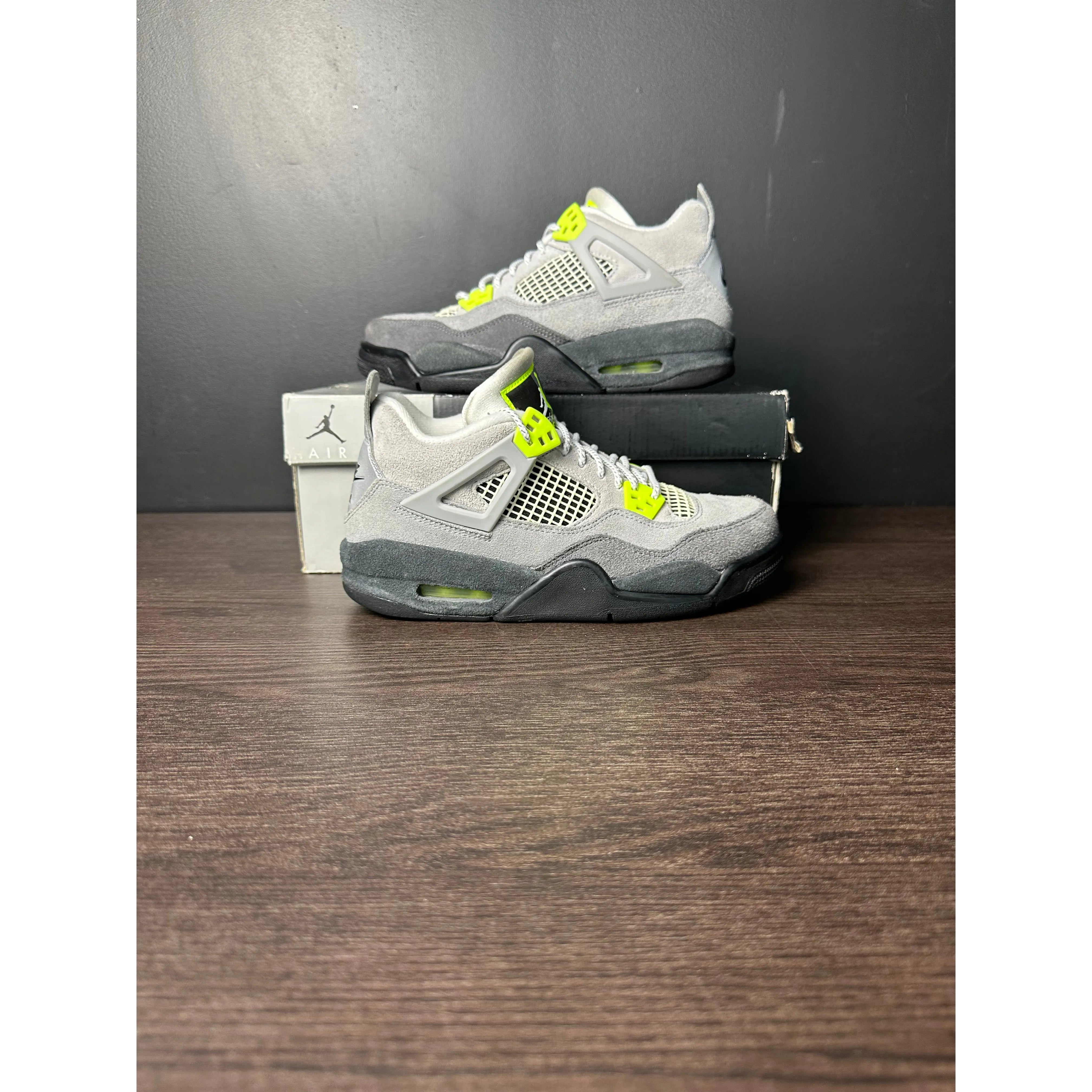 Air Jordan 4 Retro SE “95 Neon” (GS) **PRE-OWNED**