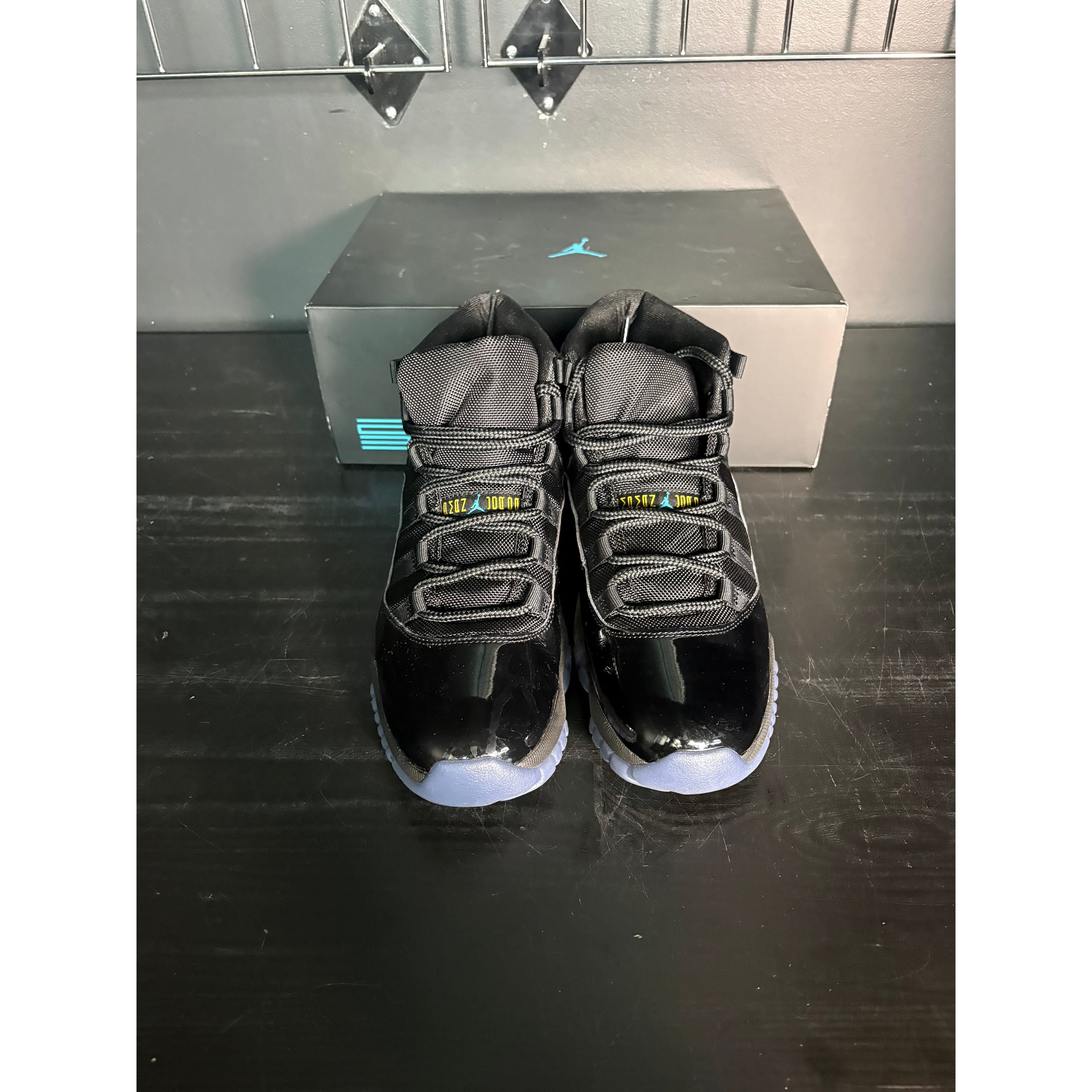 Air Jordan 11 Retro "Gamma Blue" (2025) **PRE-OWNED**