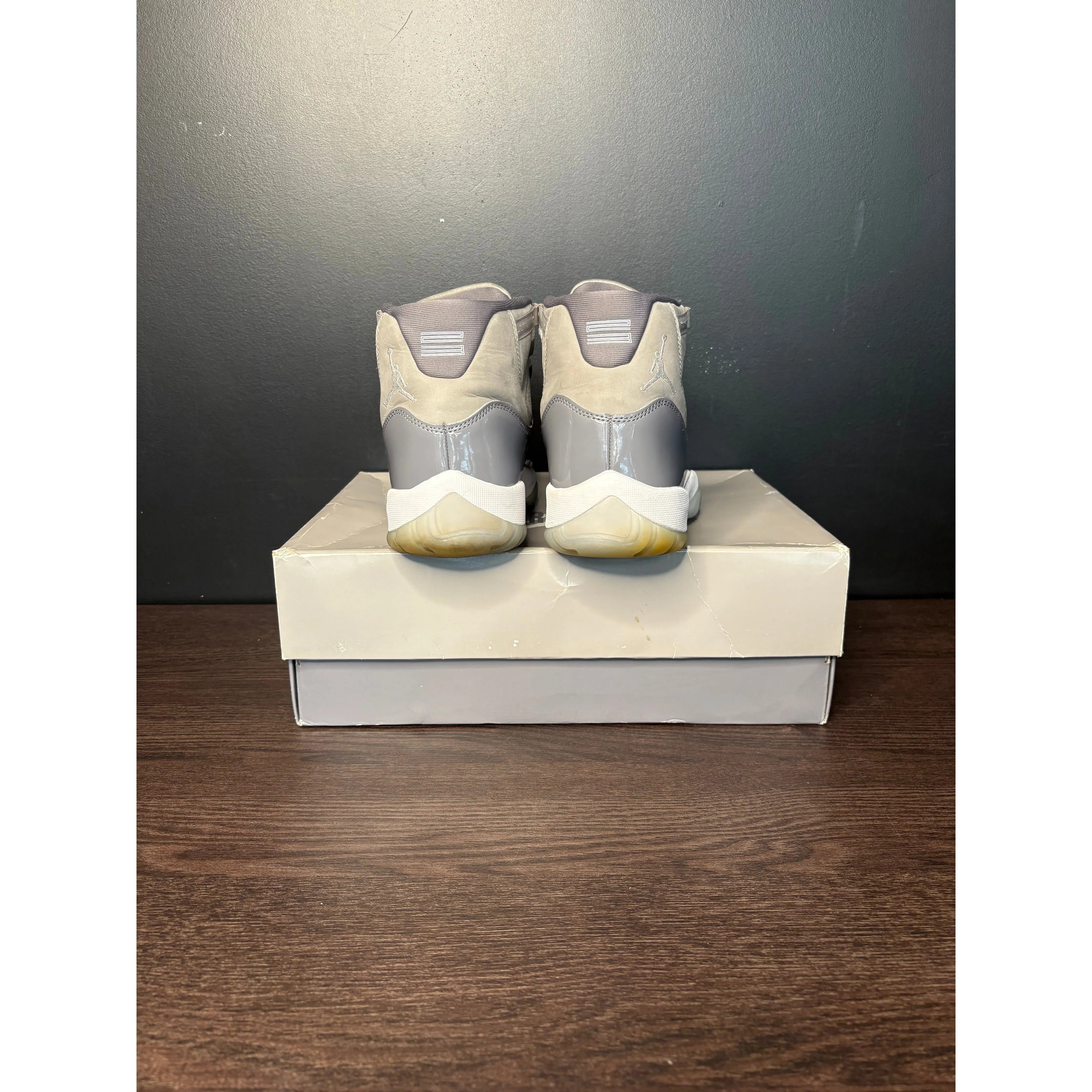 Air Jordan 11 Retro "Cool Grey" (2021) **PRE-OWNED**
