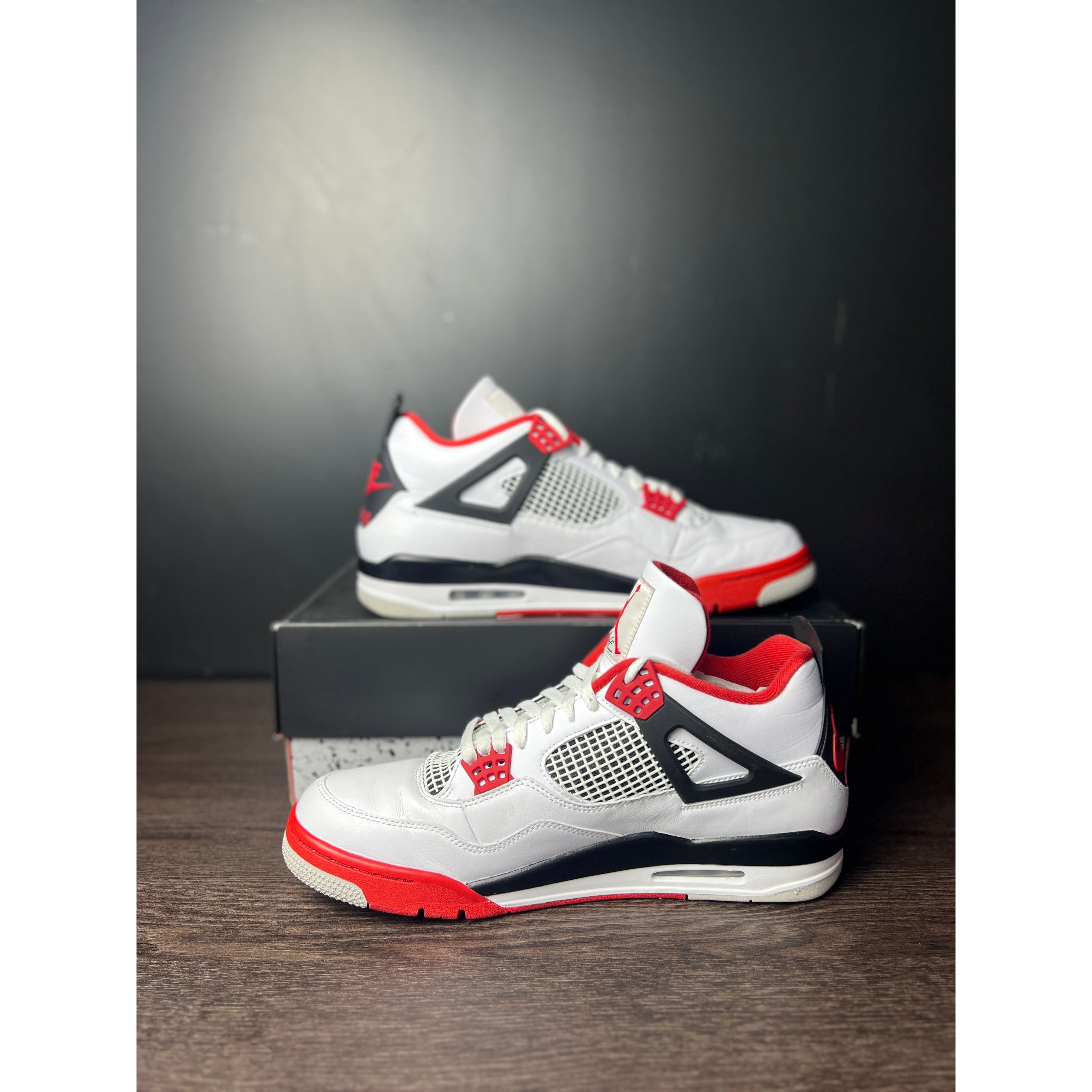 Air Jordan 4 Retro "Fire Red" (2020) **PRE-OWNED**