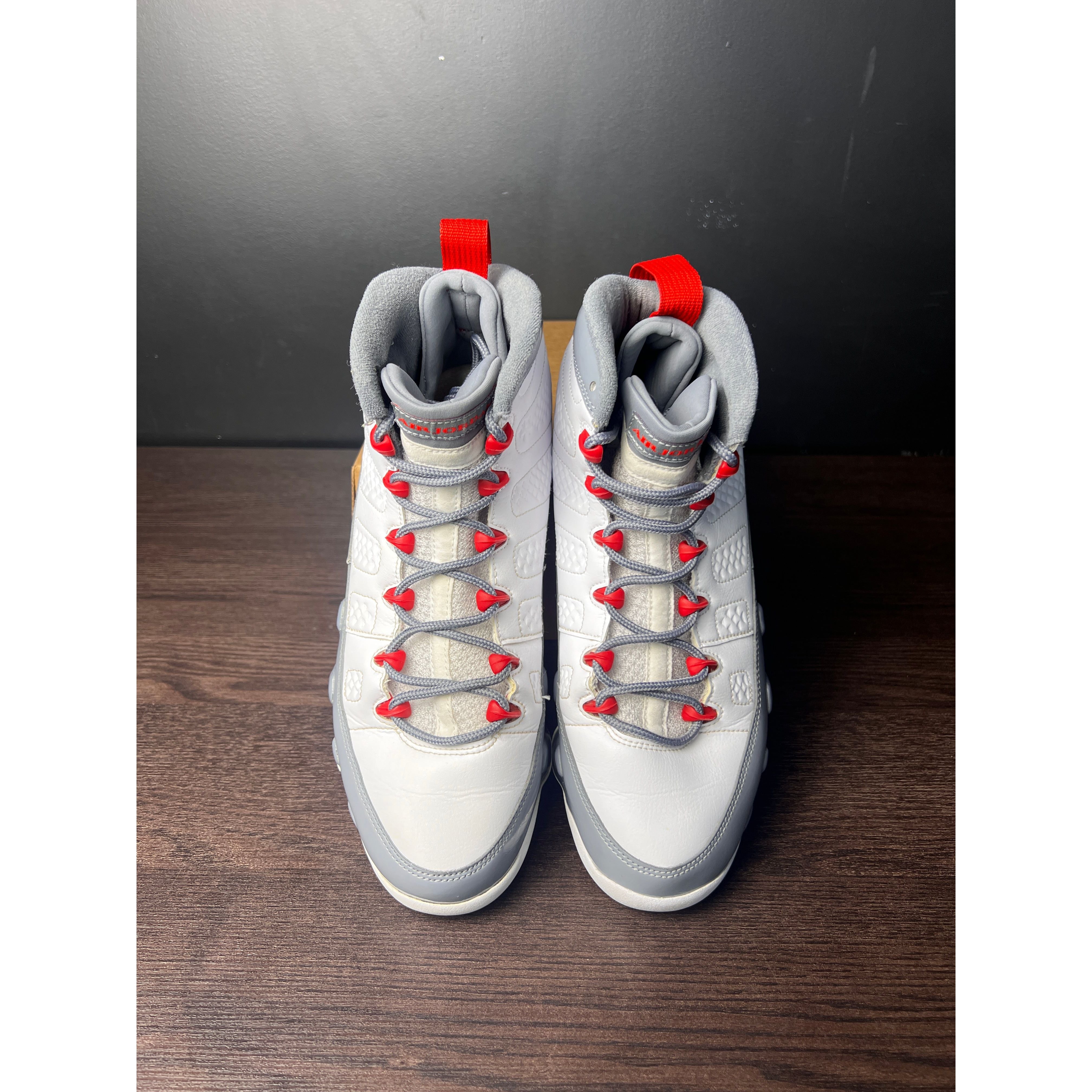 Air Jordan 9 Retro "Fire Red" **PRE-OWNED**