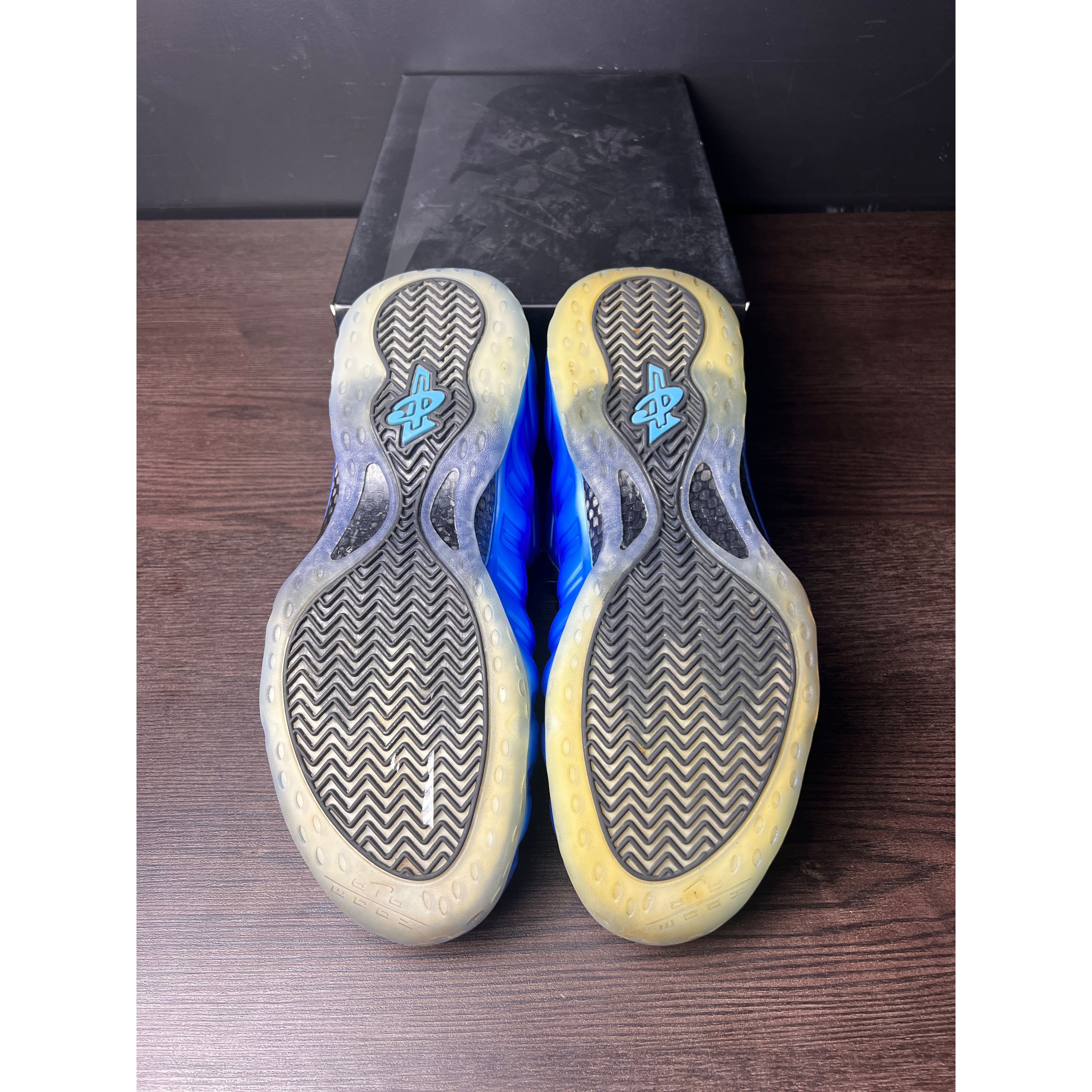 Nike Air Foamposite One "University Blue" **PRE-OWNED**