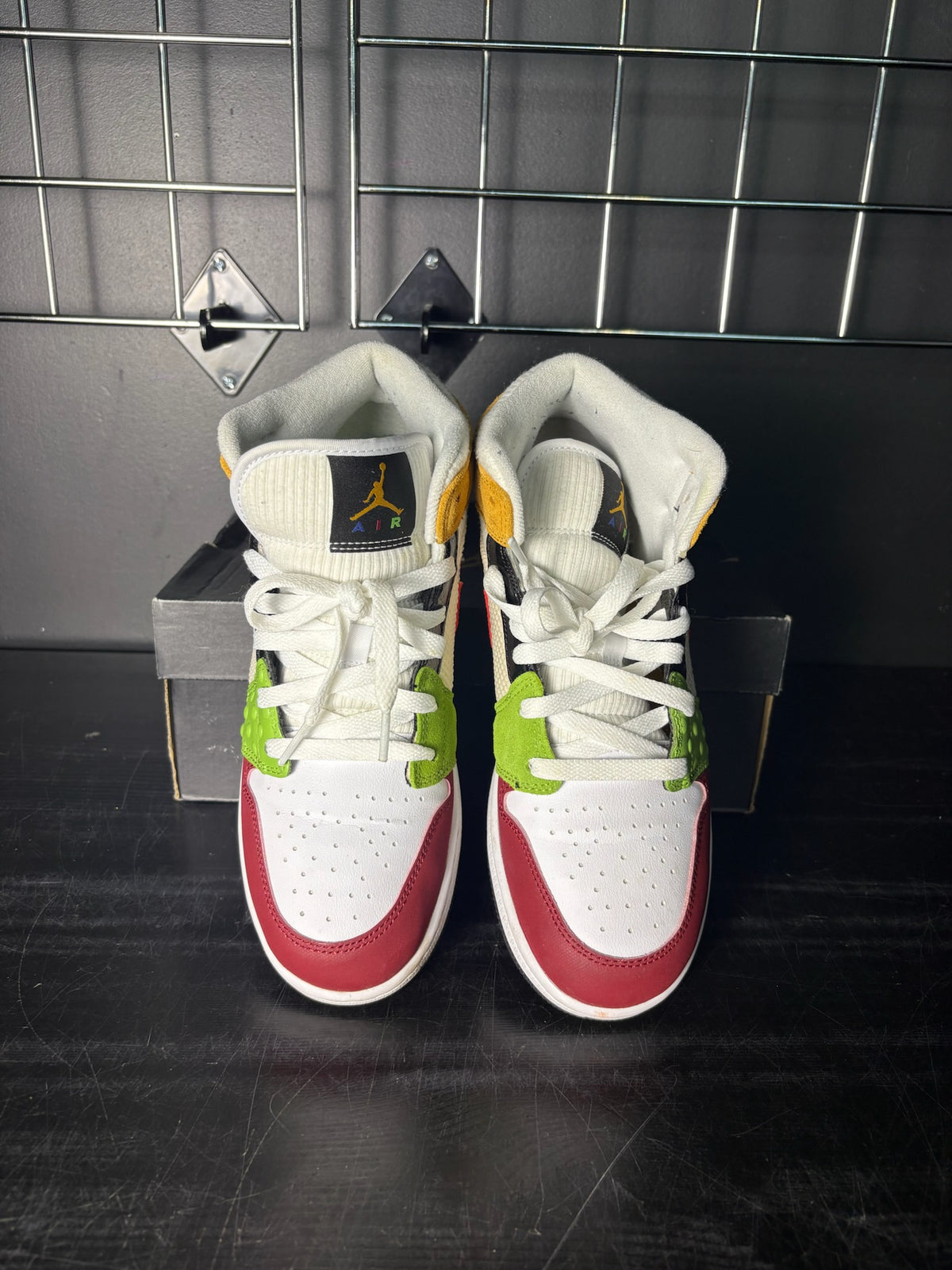 Air Jordan 1 Mid SE "Messy Room" (GS) **PRE-OWNED**