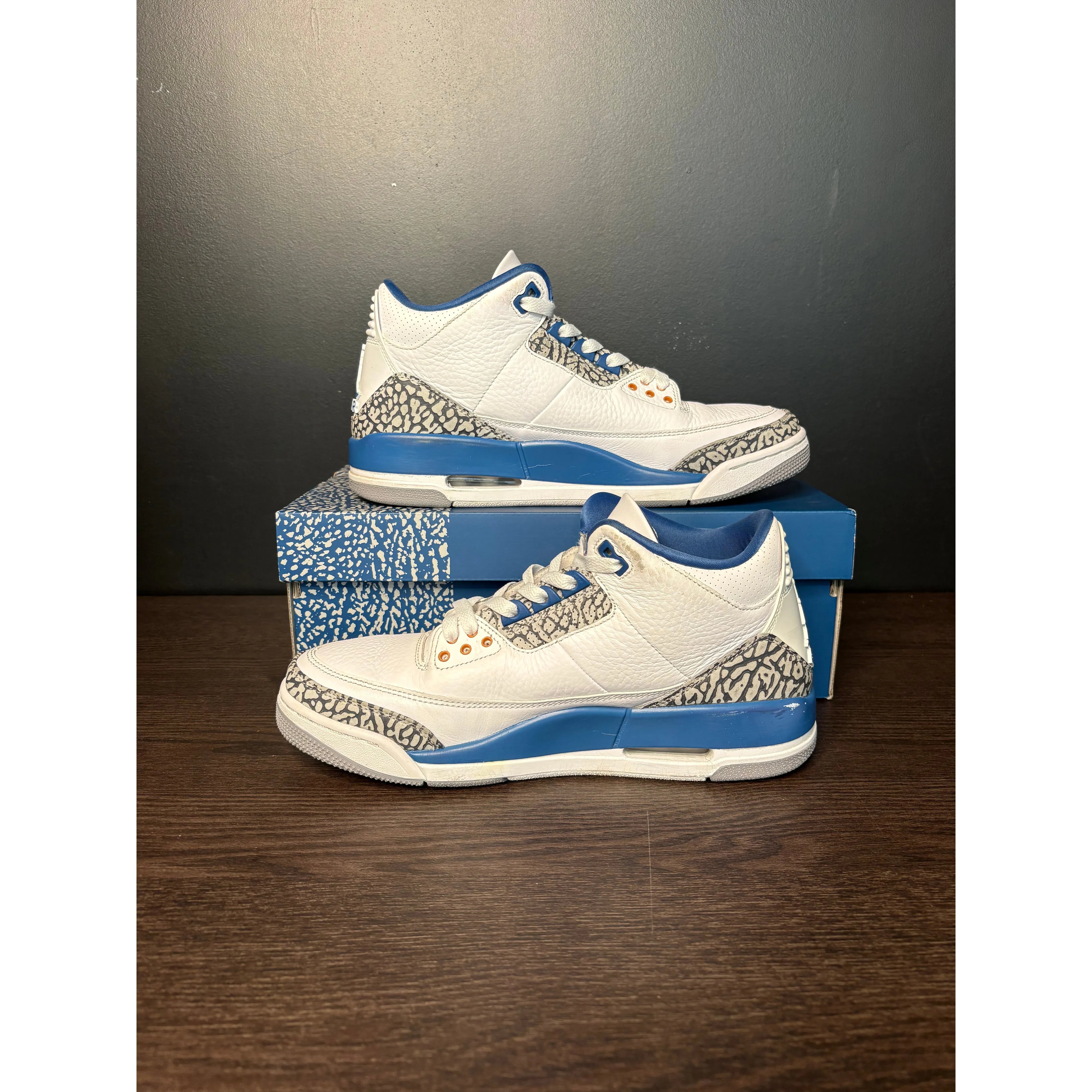Air Jordan 3 Retro "Wizards" **PRE-OWNED**