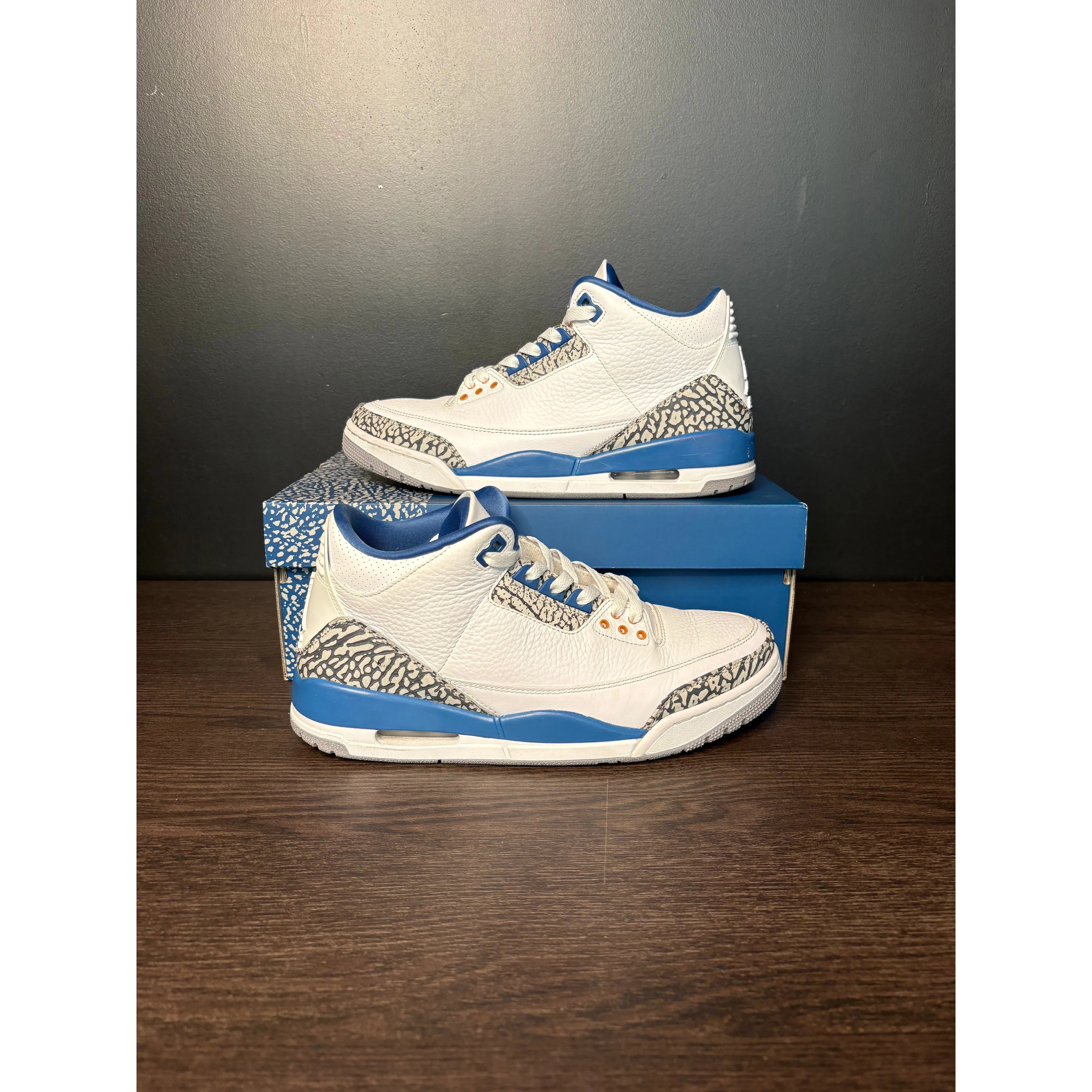 Air Jordan 3 Retro "Wizards" **PRE-OWNED**