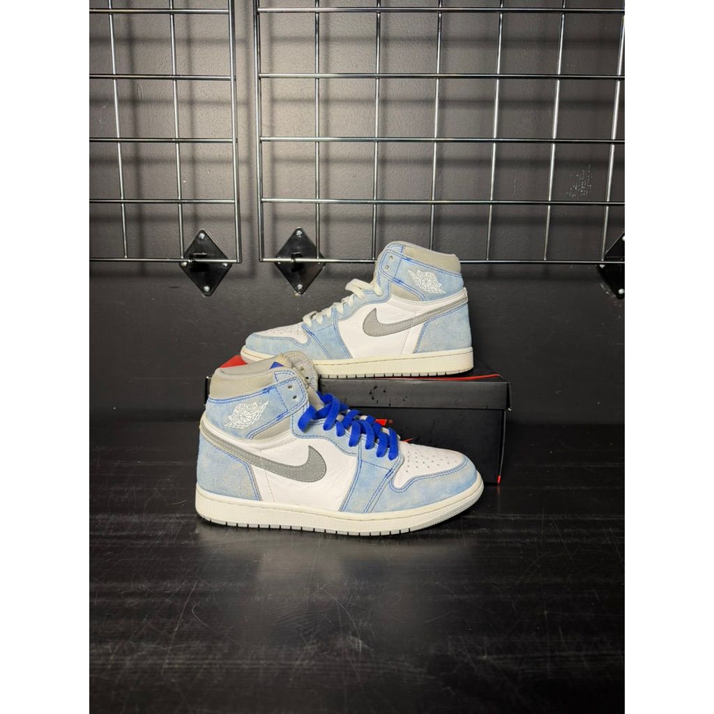 Air Jordan 1 Retro High "Hyper Royal Smoke Grey" **PRE-OWNED**