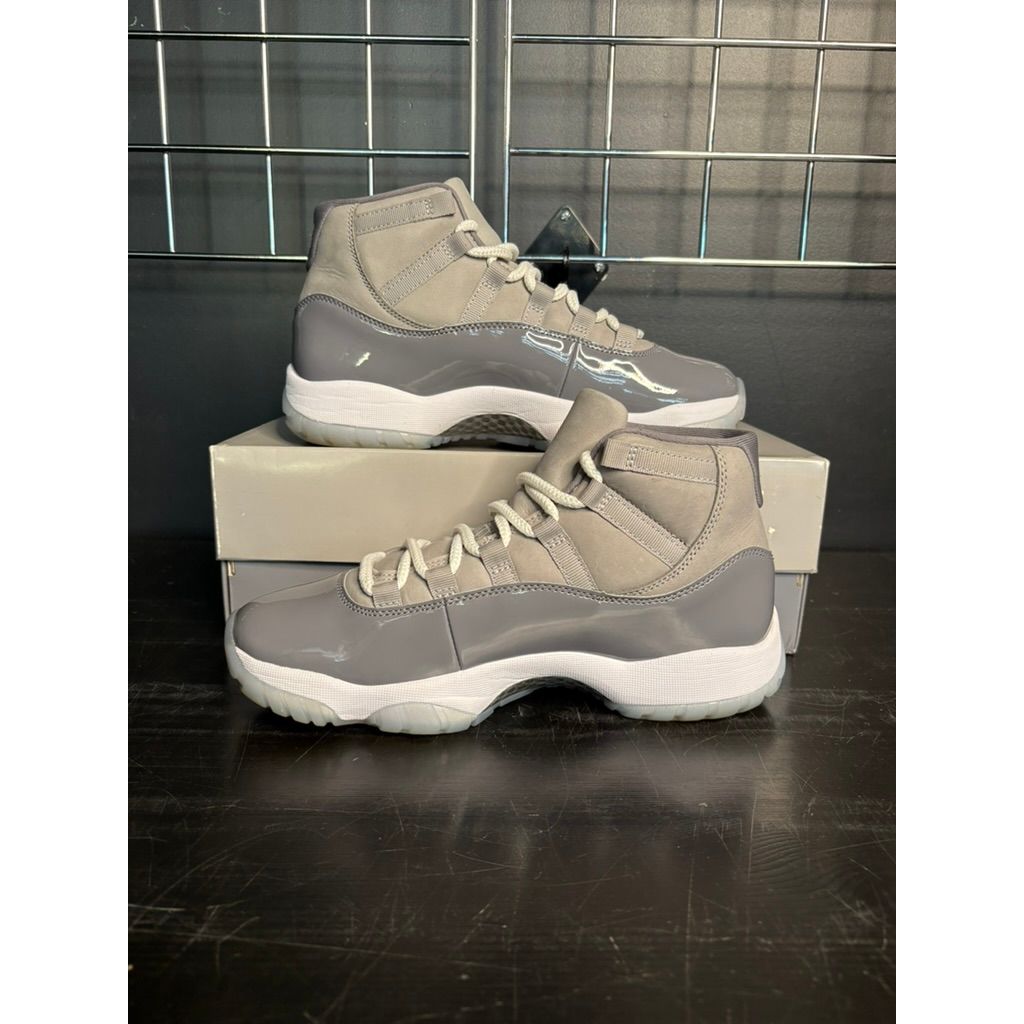 Air Jordan 11 Retro "Cool Grey" (2021) **PRE-OWNED**