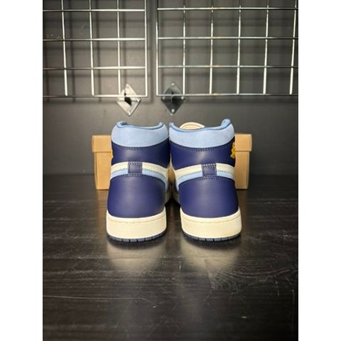 Air Jordan 1 High OG "First in Flight" (WMNS) **PRE-OWNED**