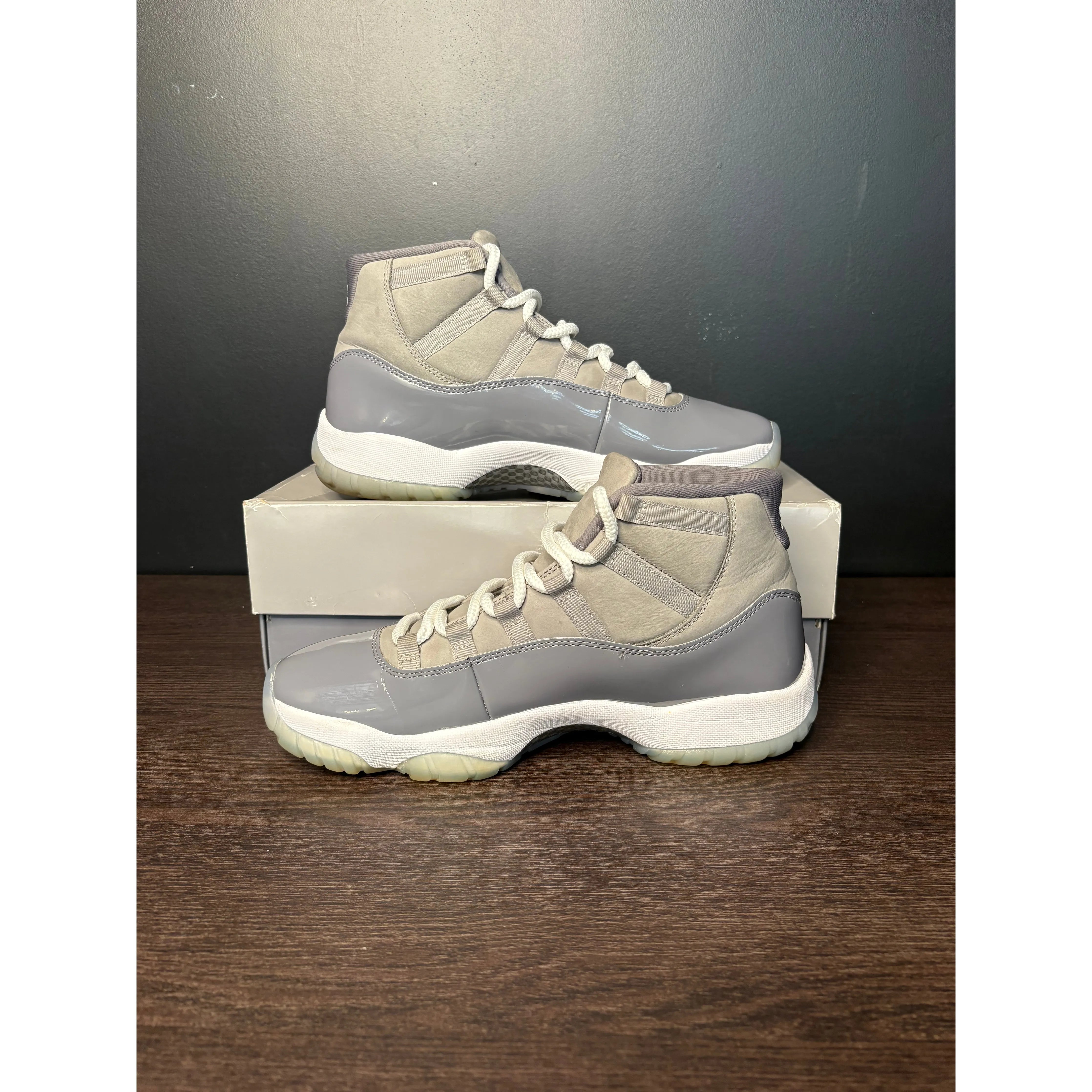 Air Jordan 11 Retro "Cool Grey" (2021) **PRE-OWNED**