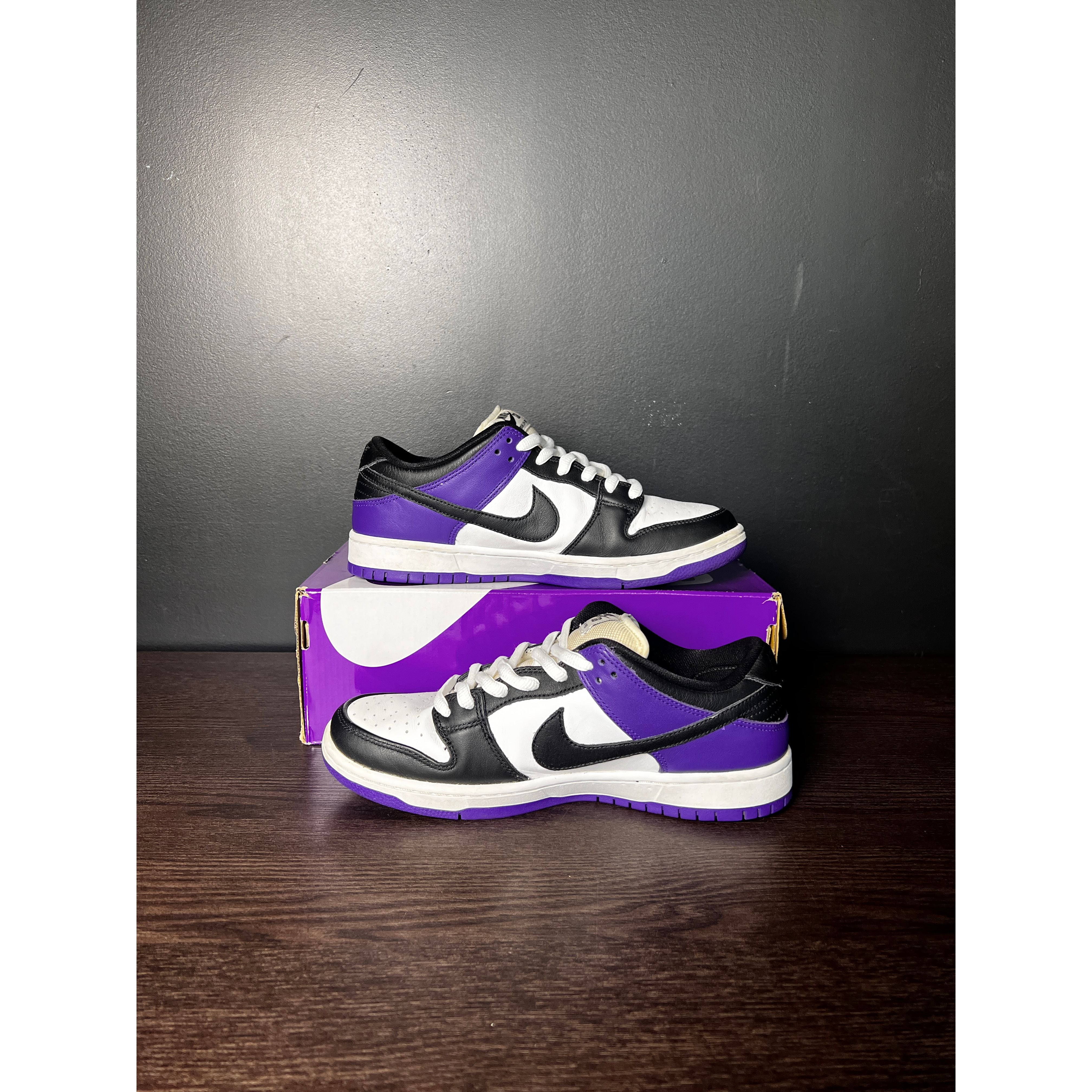 Nike SB Dunk Low "Court Purple" **PRE-OWNED** REP. BOX