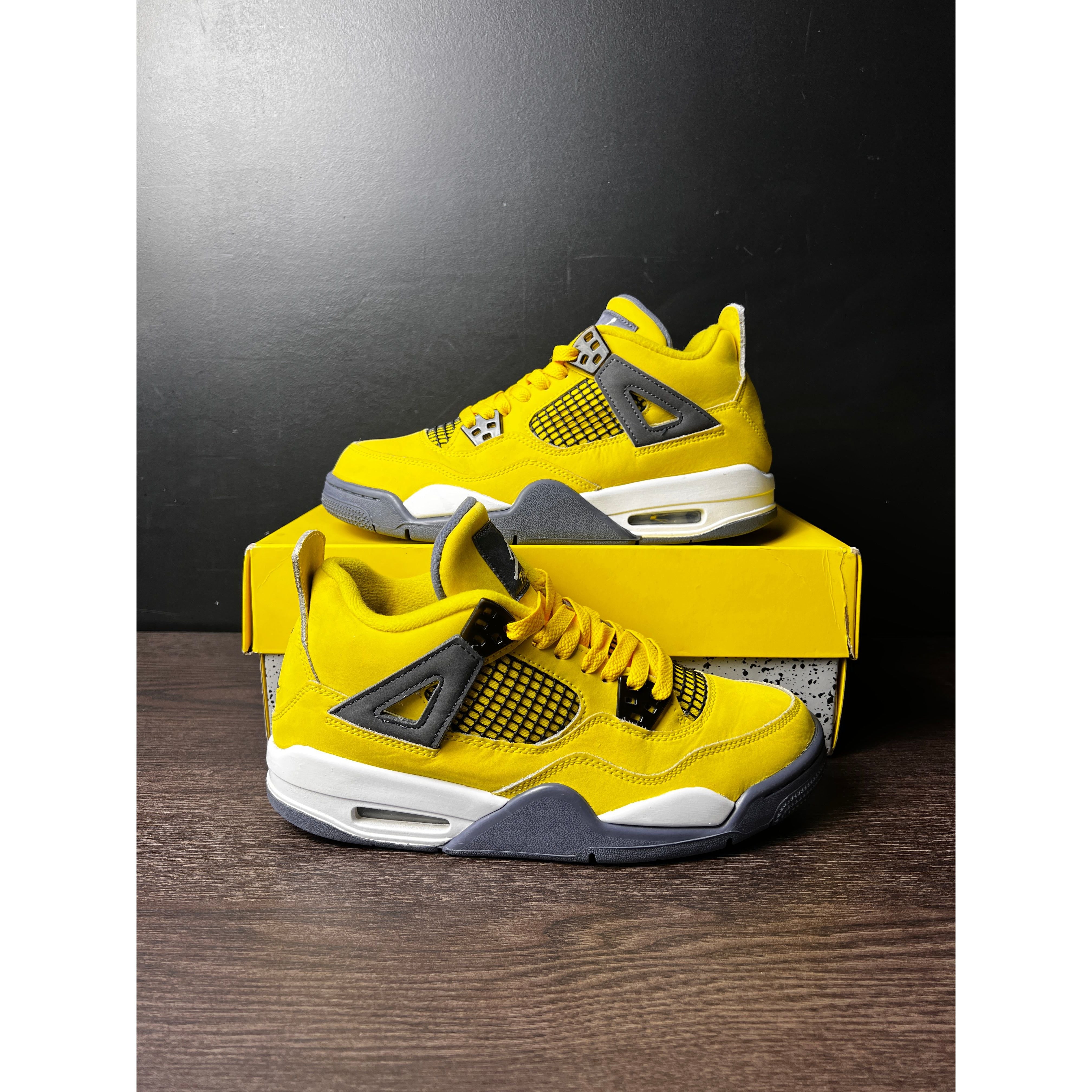 Air Jordan 4 Retro "Lightning" (2021) (GS) **PRE-OWNED**