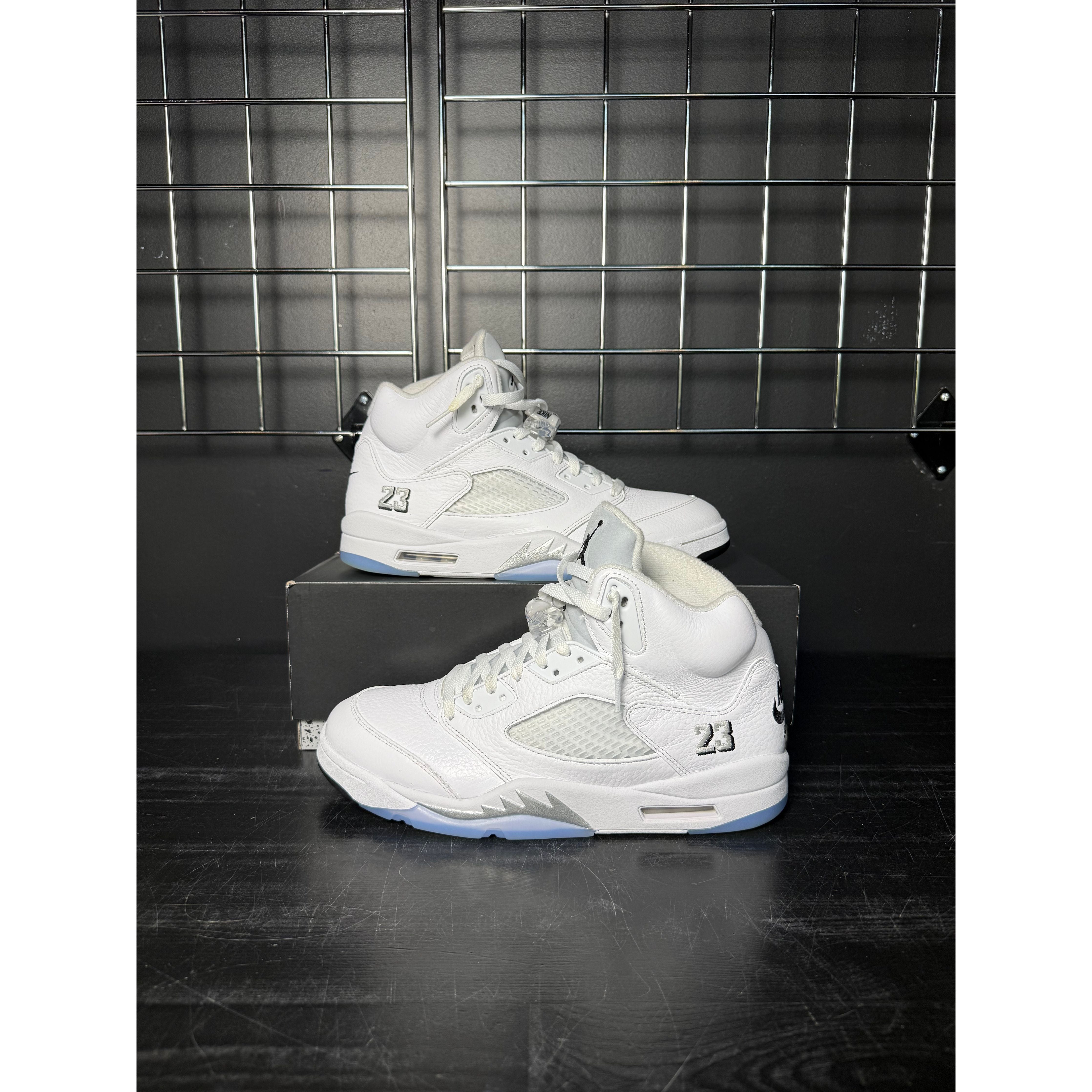 Air Jordan 5 Retro "White Metallic" (2026) **PRE-OWNED**