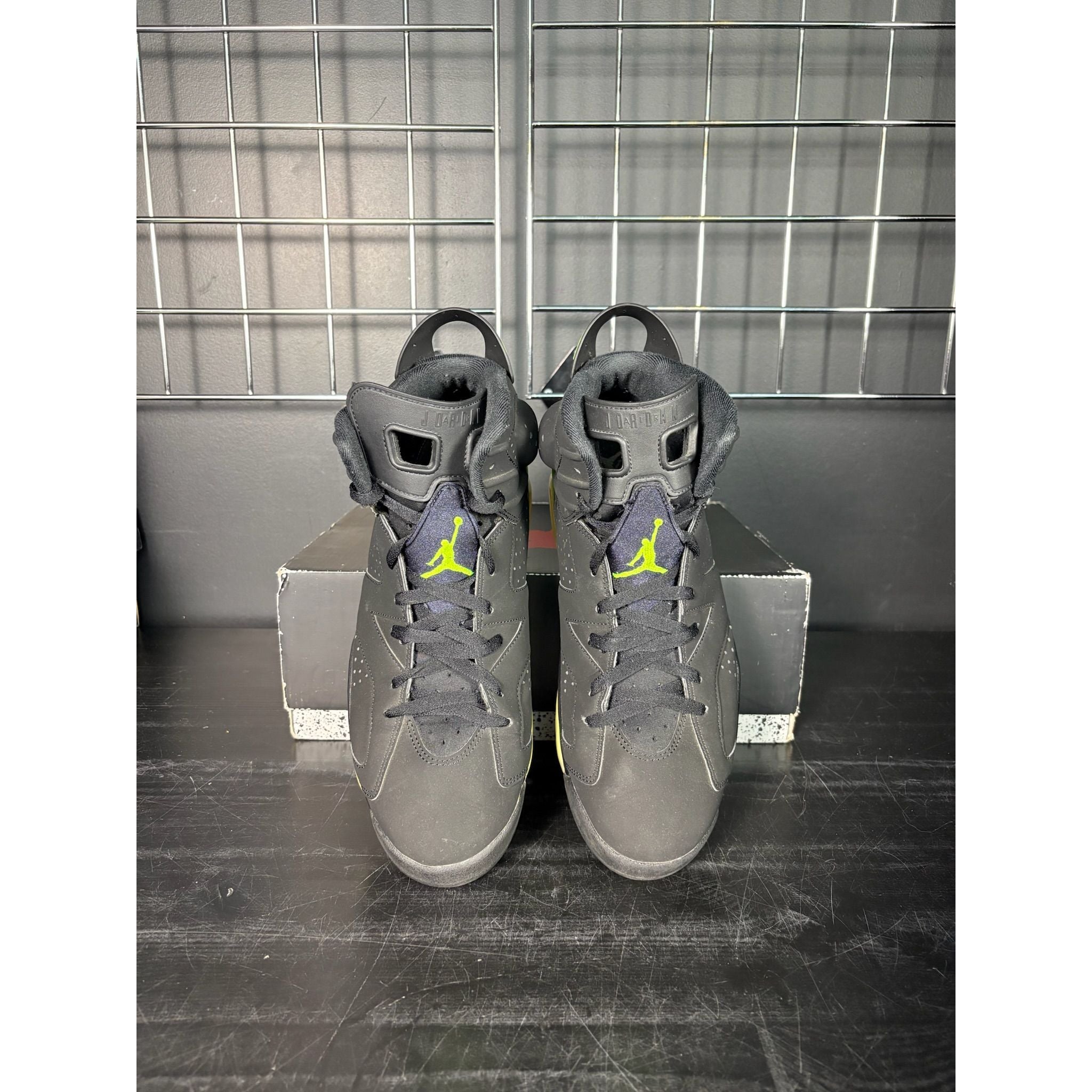 Air Jordan 6 Retro "Electric Green" **PRE-OWNED**