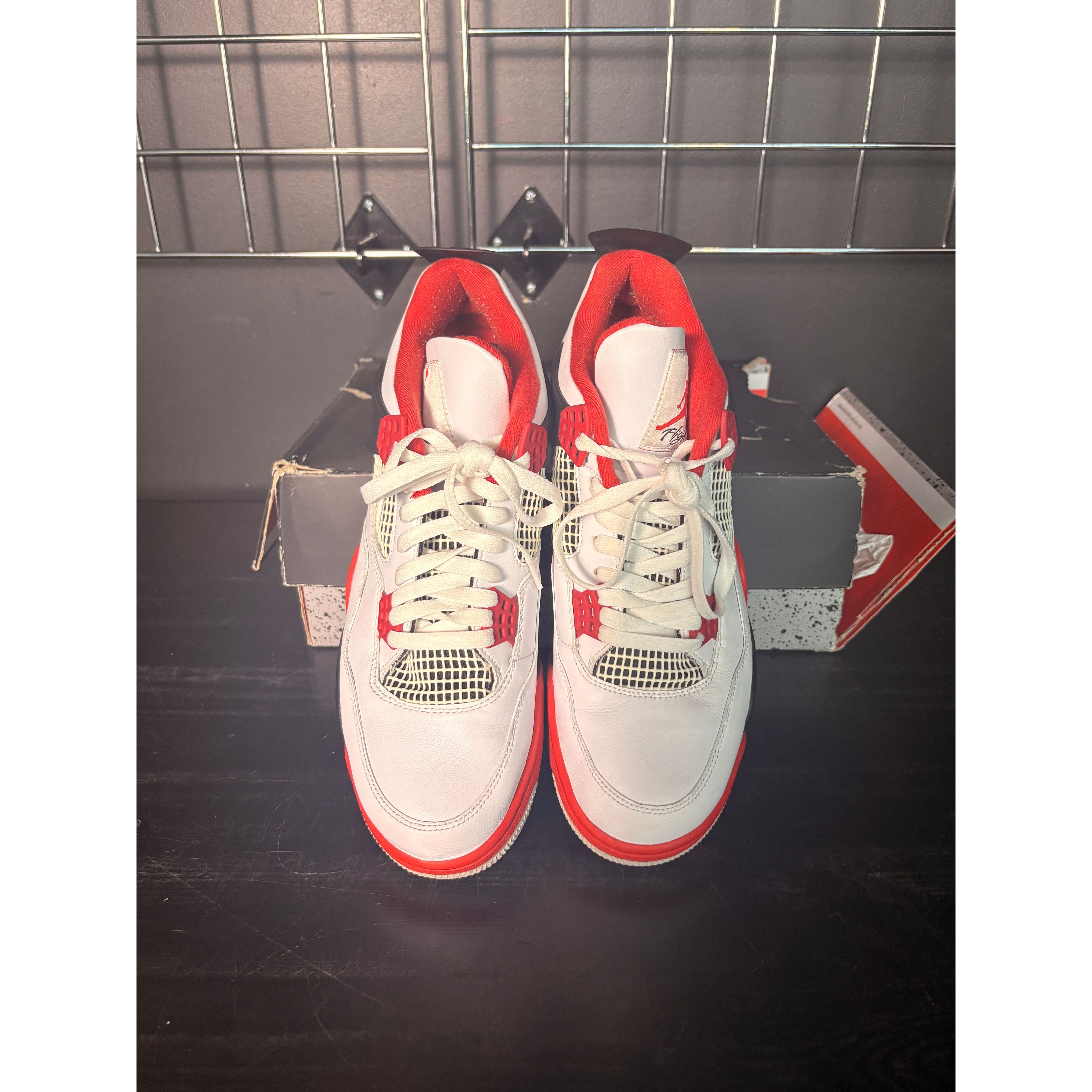 Air Jordan 4 Retro "Fire Red" (2020) **PRE-OWNED**