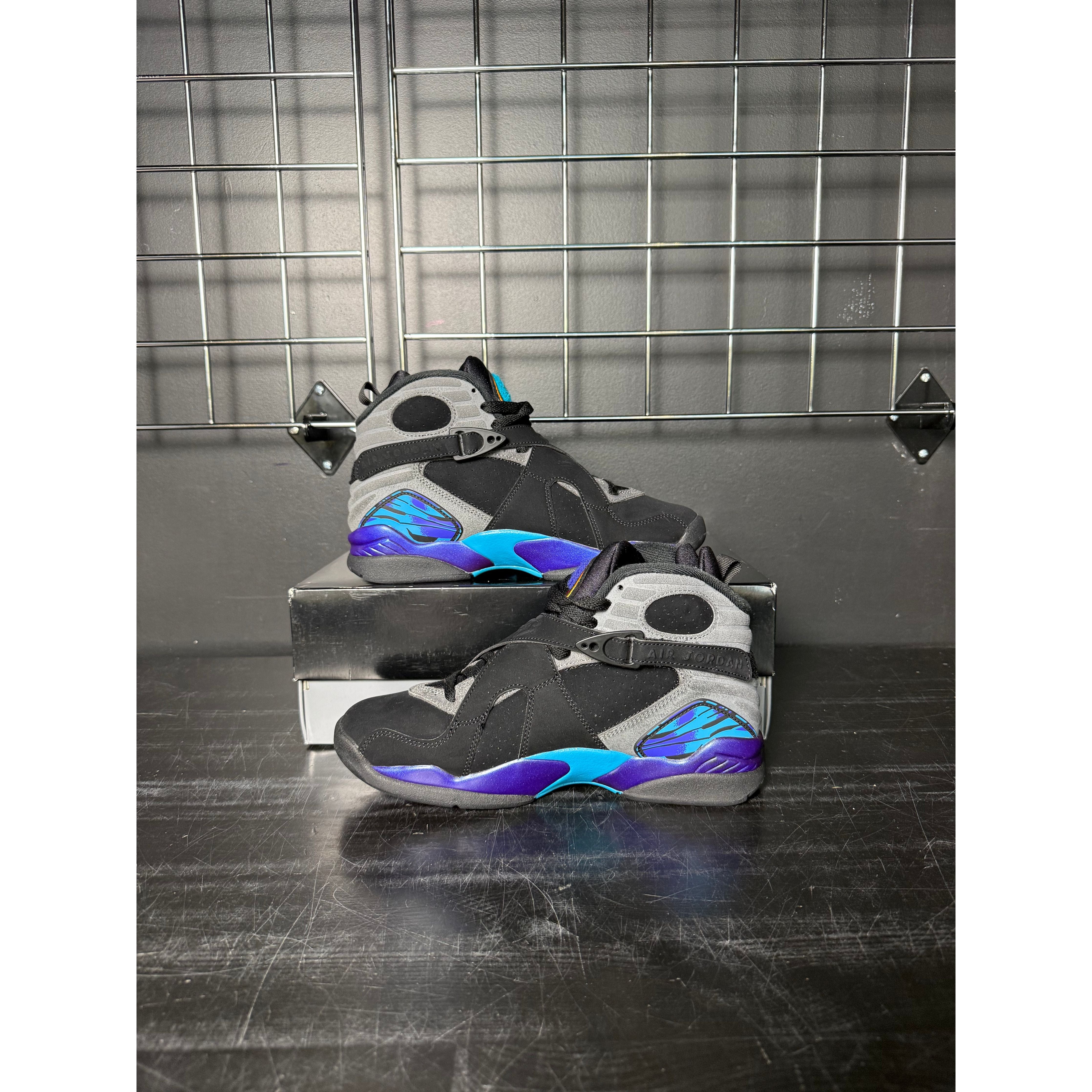 Air Jordan 8 Retro "Aqua" (2025) **PRE-OWNED**