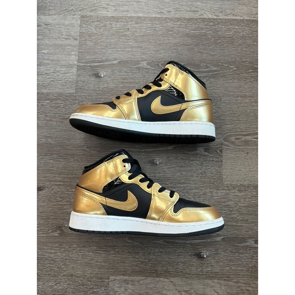 Air Jordan 1 Mid SE "Metallic Gold Black" (GS) **PRE-OWNED**